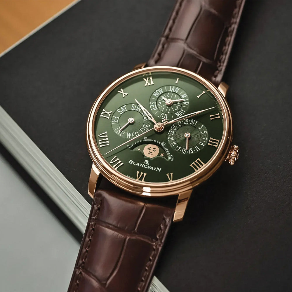 Villeret Perpetual Calendar 40.3mm Red Gold Watch with Green Leather Strap - Luxury Timepiece for Formal Events & Business Occasions
