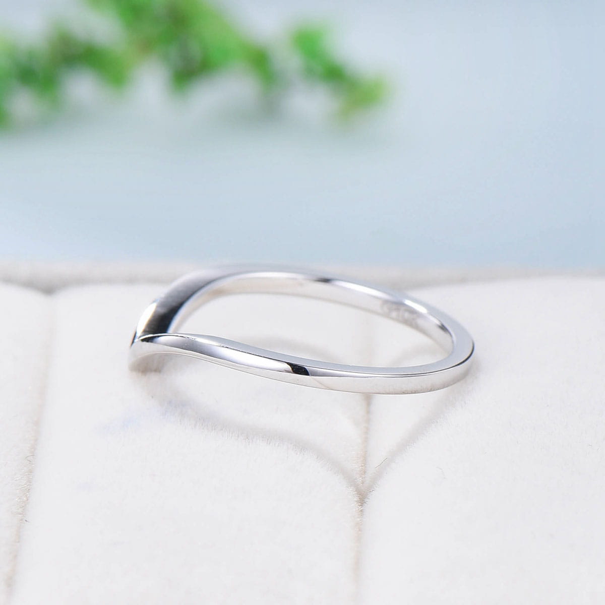 14K Rose Gold Curved V Wedding Band for Women - Simple Matching Stacking Ring, Anniversary Gift for Her - Perfect for Bridal Sets, Stacking Rings & Special Occasions