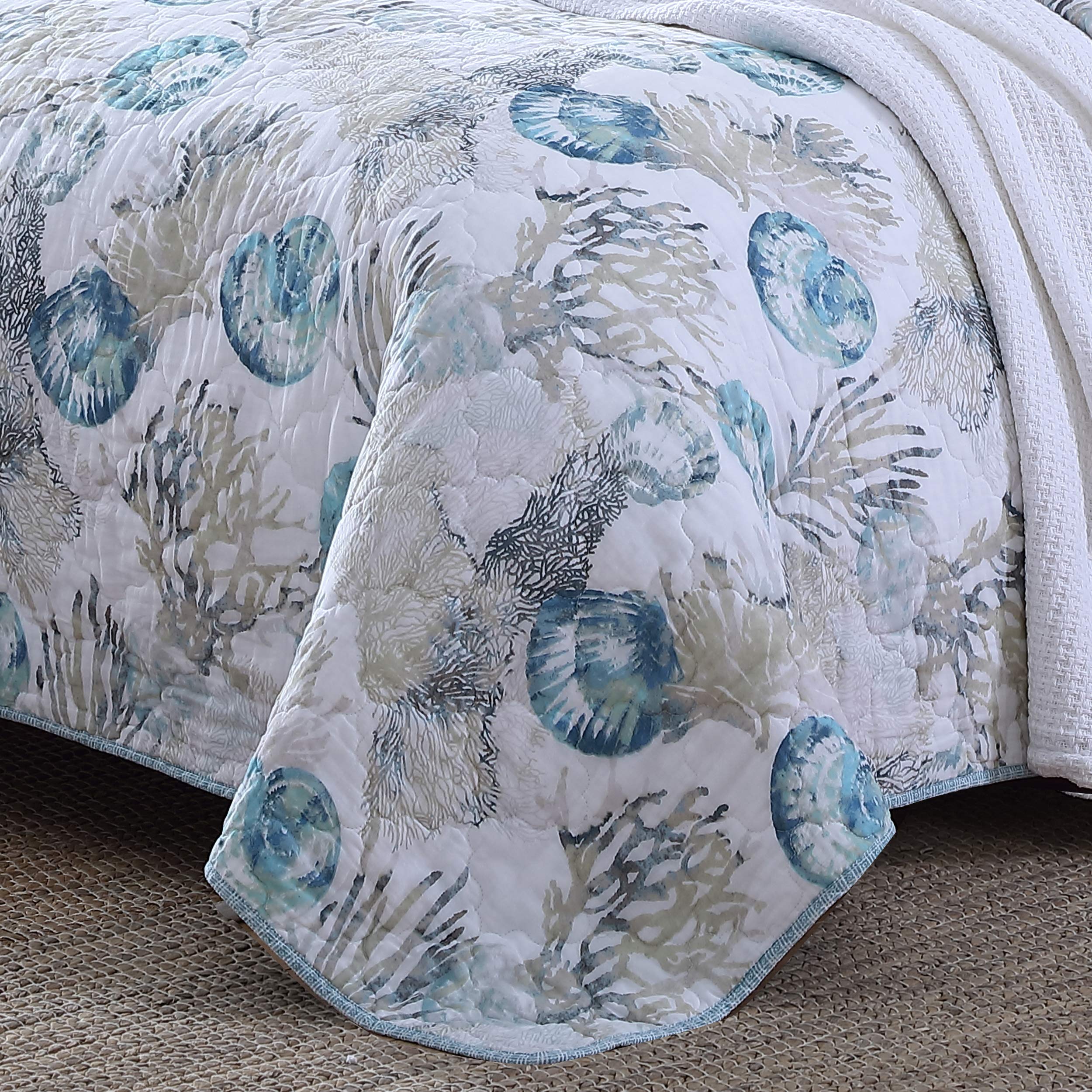 Tommy Bahama Queen Quilt Set - Reversible 100% Cotton All Season Bedding with Matching Shams | Coastal Decor for Beach House & Guest Room | Freeport Blue Queen Size