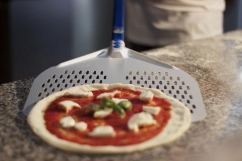 Gi.Metal Aluminum Rectangular Perforated Pizza Peel 12x12 Inch - Professional Pizza Paddle for Home & Commercial Use - Perfect for Baking, Serving, and Transferring Pizzas in Ovens