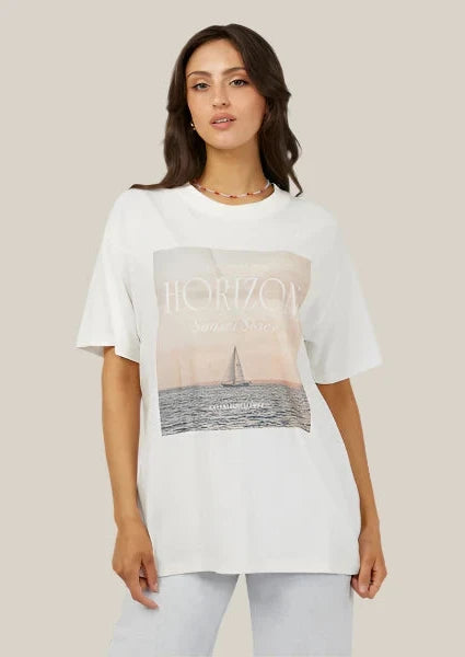 Horizon Oversized T-Shirt for Men & Women | Soft Cotton Relaxed Fit | Casual Streetwear & Loungewear | Perfect for Everyday Wear, Travel & Relaxing at Home