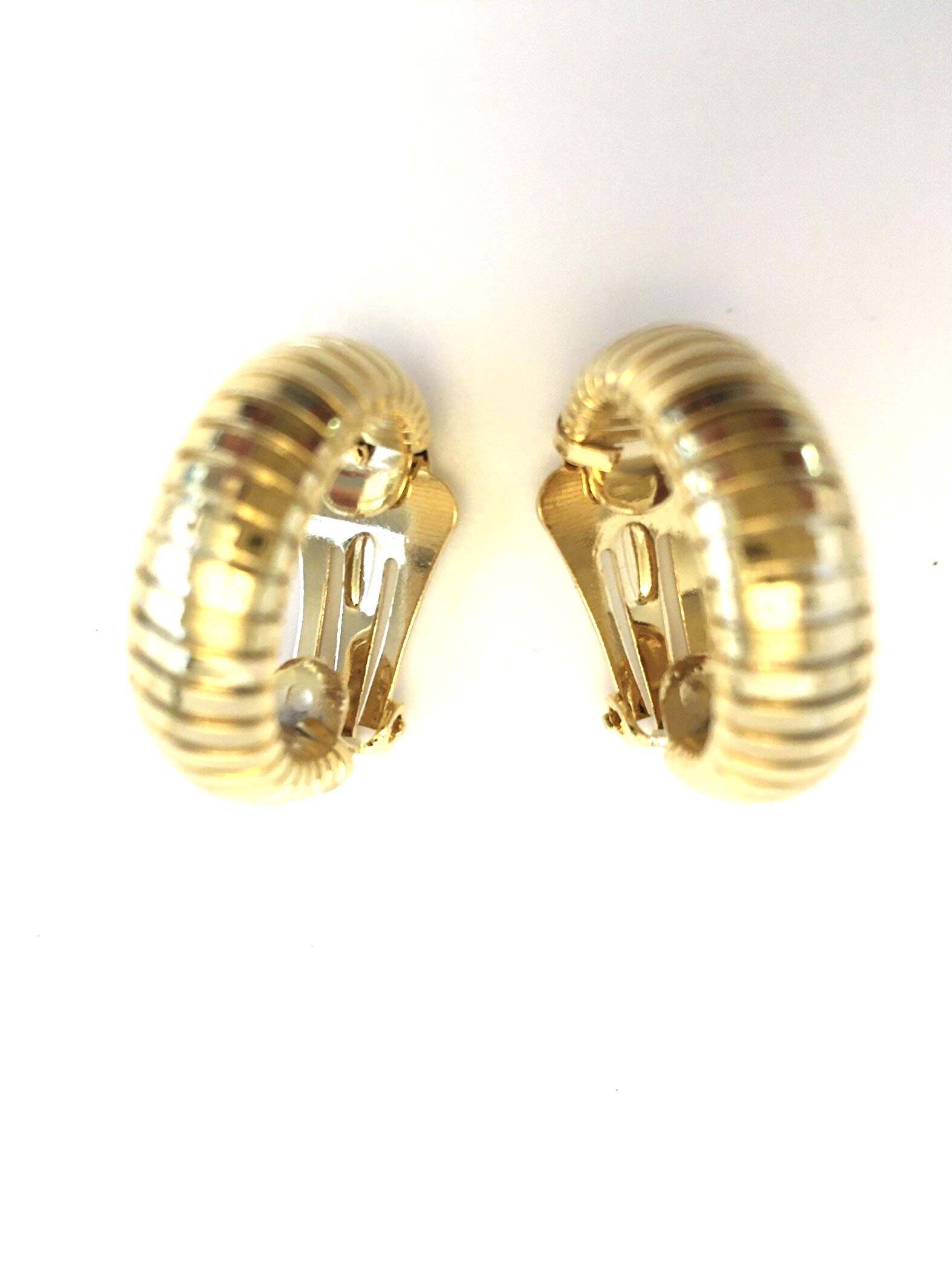 Stylish Marshal Fashion Clip-On Earrings for Women - Trendy & Comfortable Non-Pierced Jewelry - Perfect for Parties, Weddings & Everyday Wear