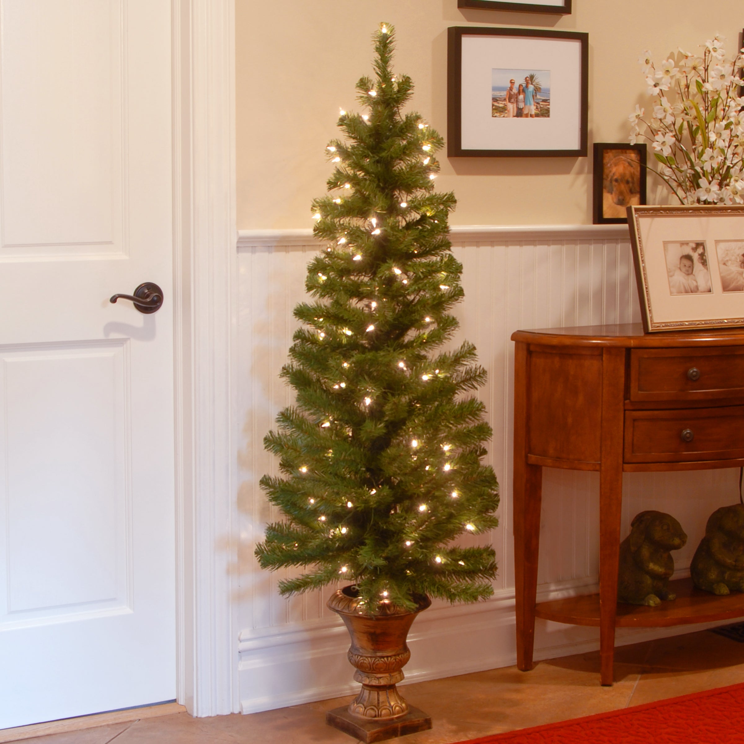 5 ft. Pre-Lit Montclair Spruce Artificial Christmas Tree with 250 Clear LED Lights - Perfect for Holiday Home Decor & Festive Indoor Decorations