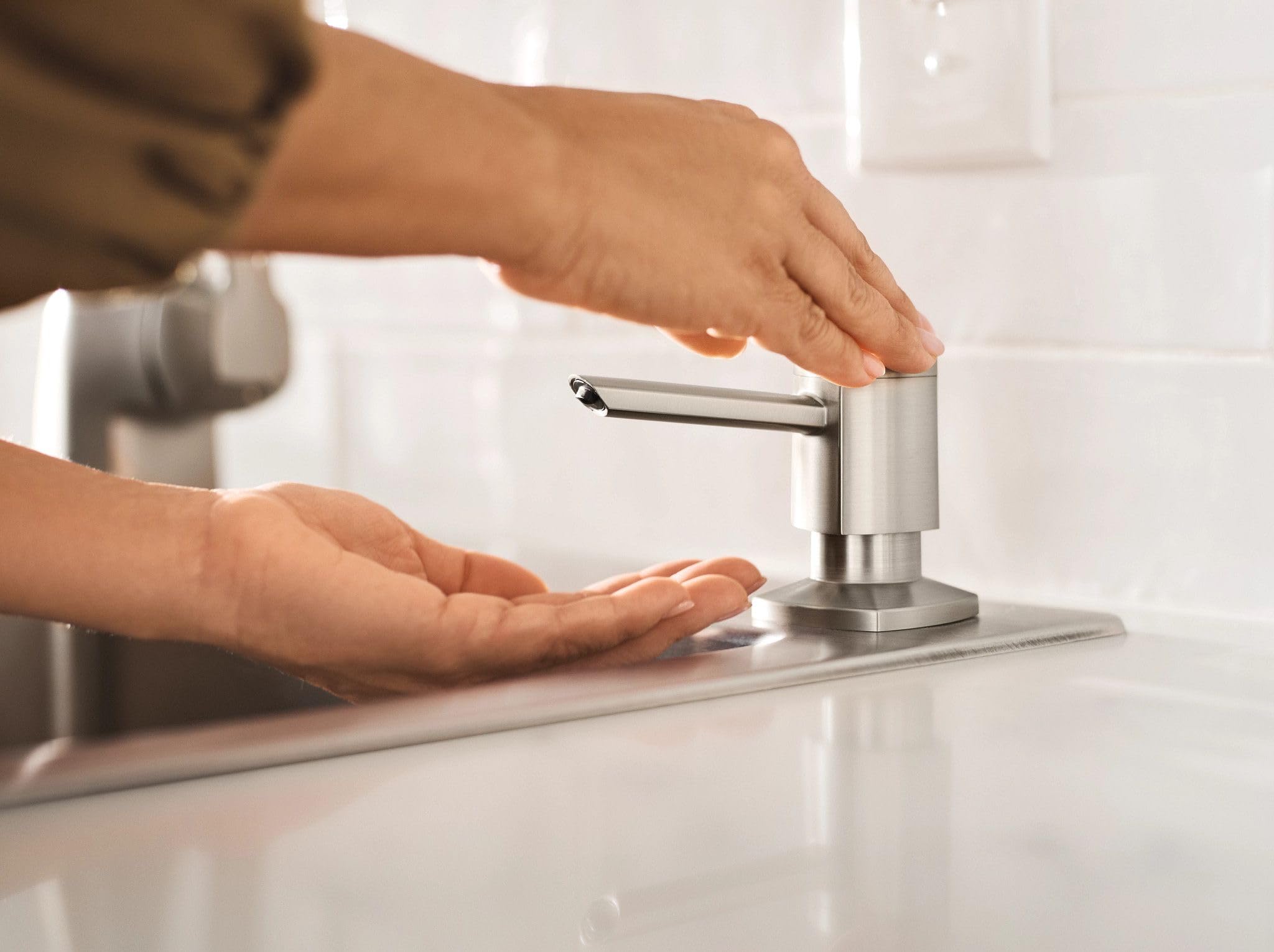 Moen Kiran One Handle Pulldown Kitchen Faucet - Spot Resist Stainless Steel (Model 87599SRS) - Perfect for Modern Kitchens, Dishwashing & Food Prep