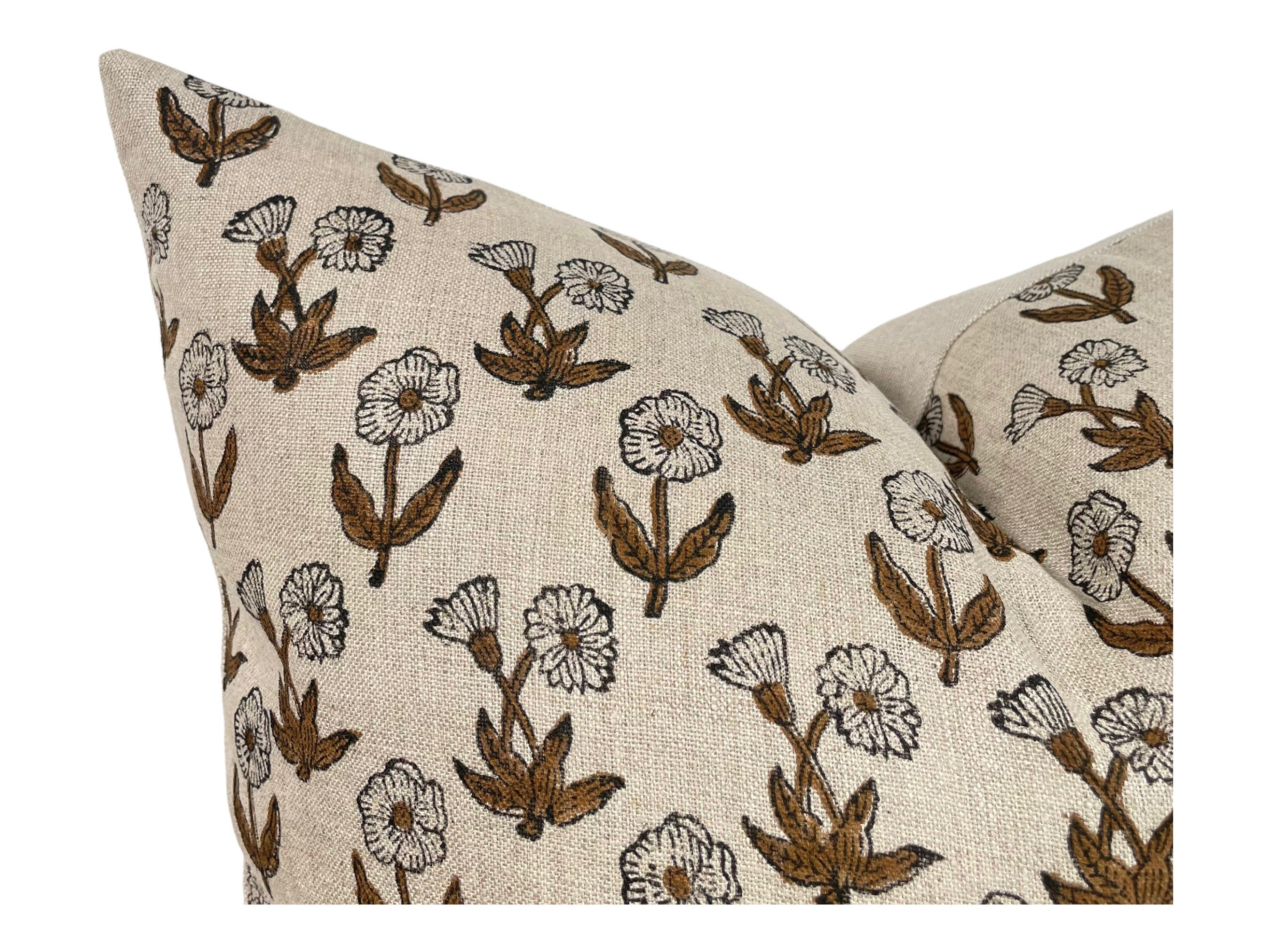 Stylish Yucaipa Floral Pillow Cover - Decorative Square Cushion Case for Sofa, Bedroom & Living Room - Home Decor Accent