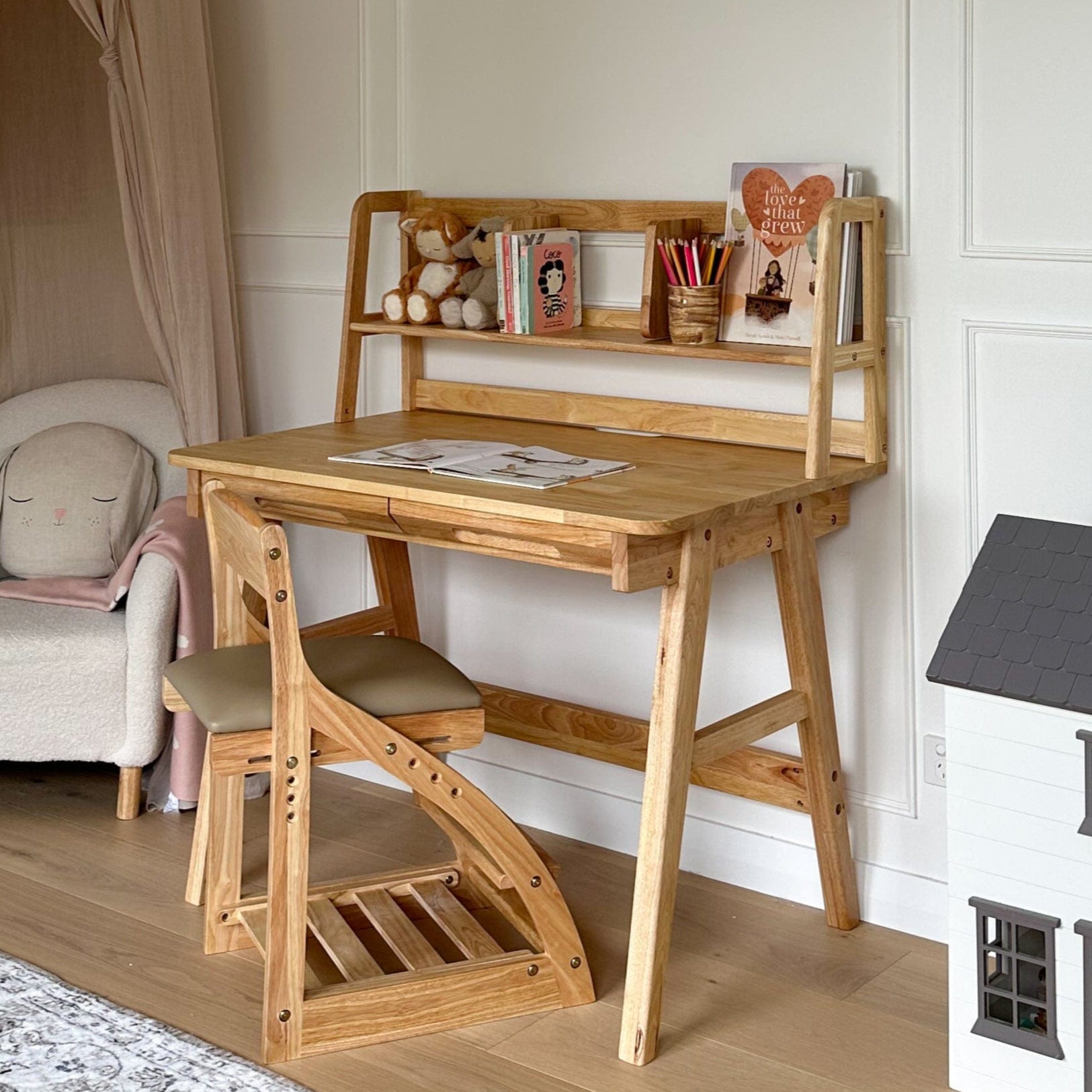 Montessori Solid Wood Study Desk for Kids - Adjustable Height Learning Table for Toddlers & Children - Perfect for Homeschooling, Reading & Writing Activities