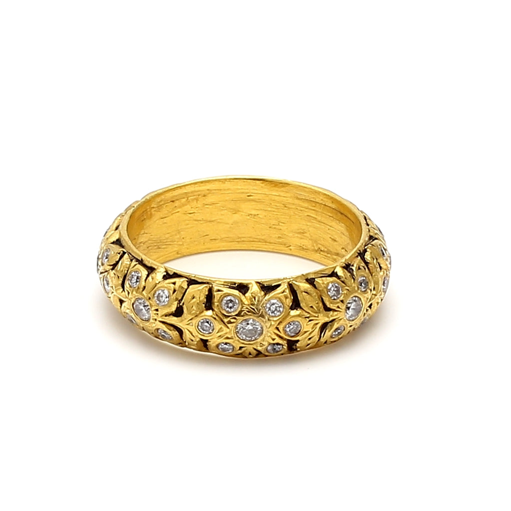 0.15 Carat Round Brilliant I SI1 Diamond Engagement Ring in 18K Yellow Gold - Perfect for Proposals, Anniversaries & Special Occasions