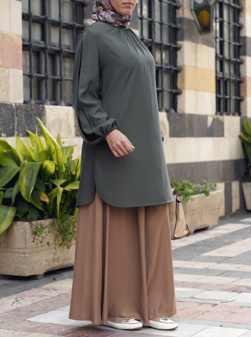 Stylish Ruman Blouse for Women - Trendy Floral Print Summer Tops - Perfect for Office, Date Night & Casual Outings