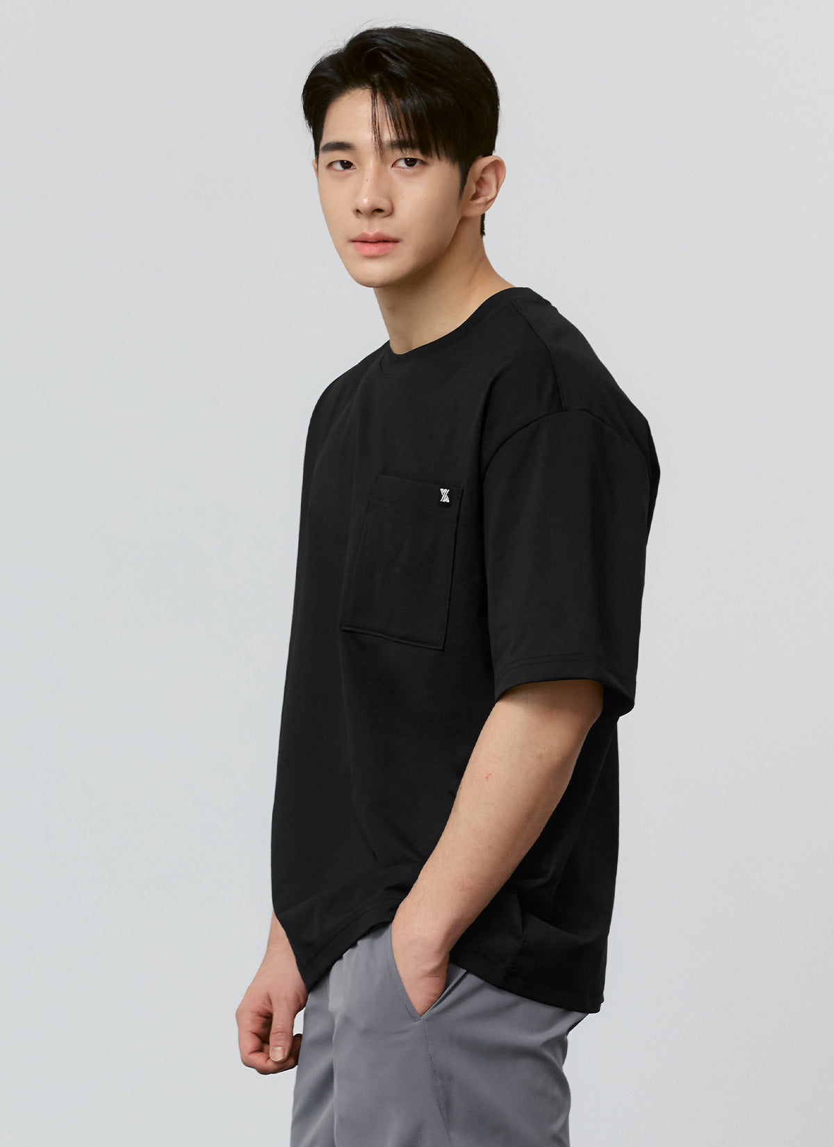 Cool Breeze Oversized Pocket Short Sleeve T-Shirt for Men - Casual Summer Comfort Wear for Beach, Travel & Lounge