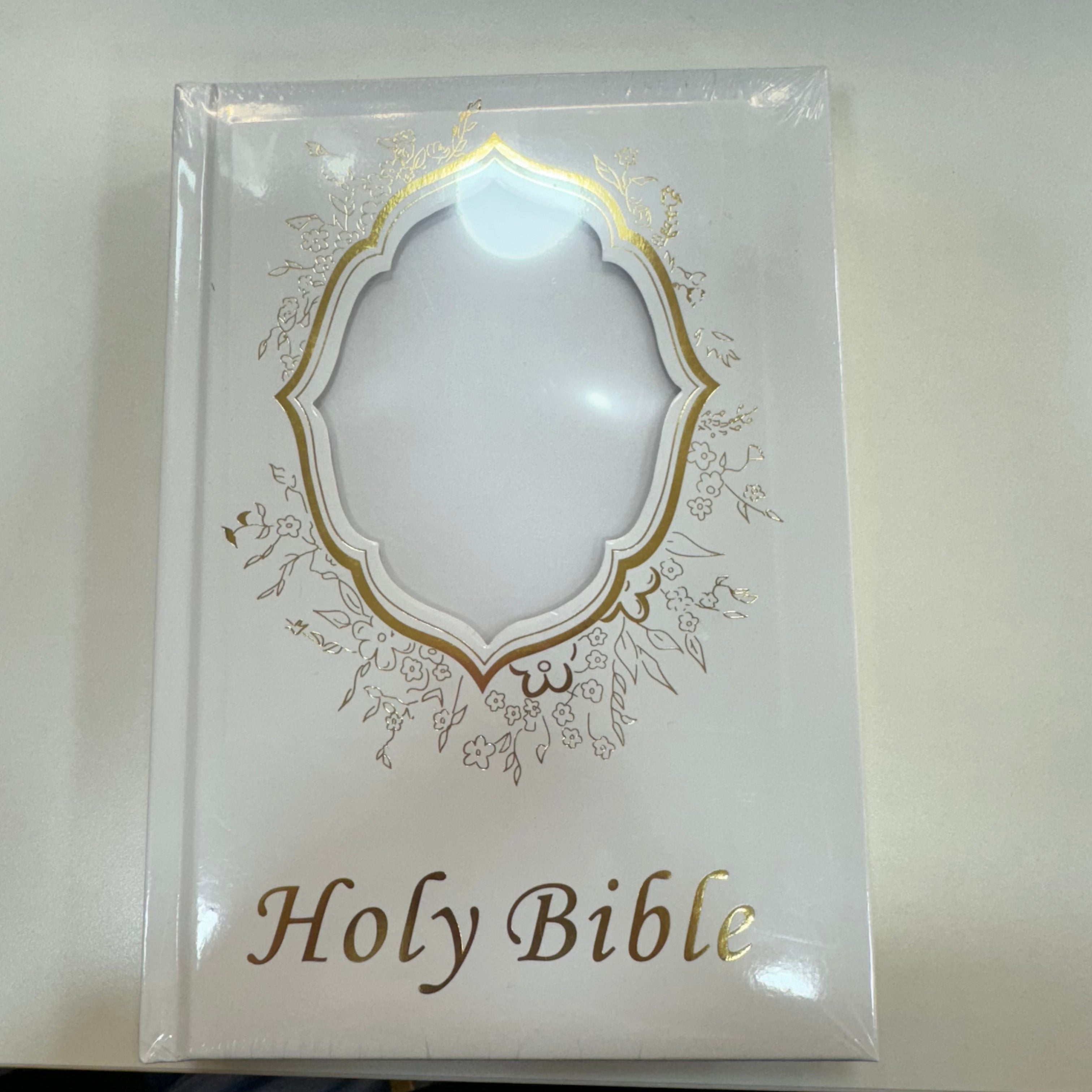 Large Print Holy Bible in English with Gold Edges - Perfect for Church, Bible Study, and Gift Giving