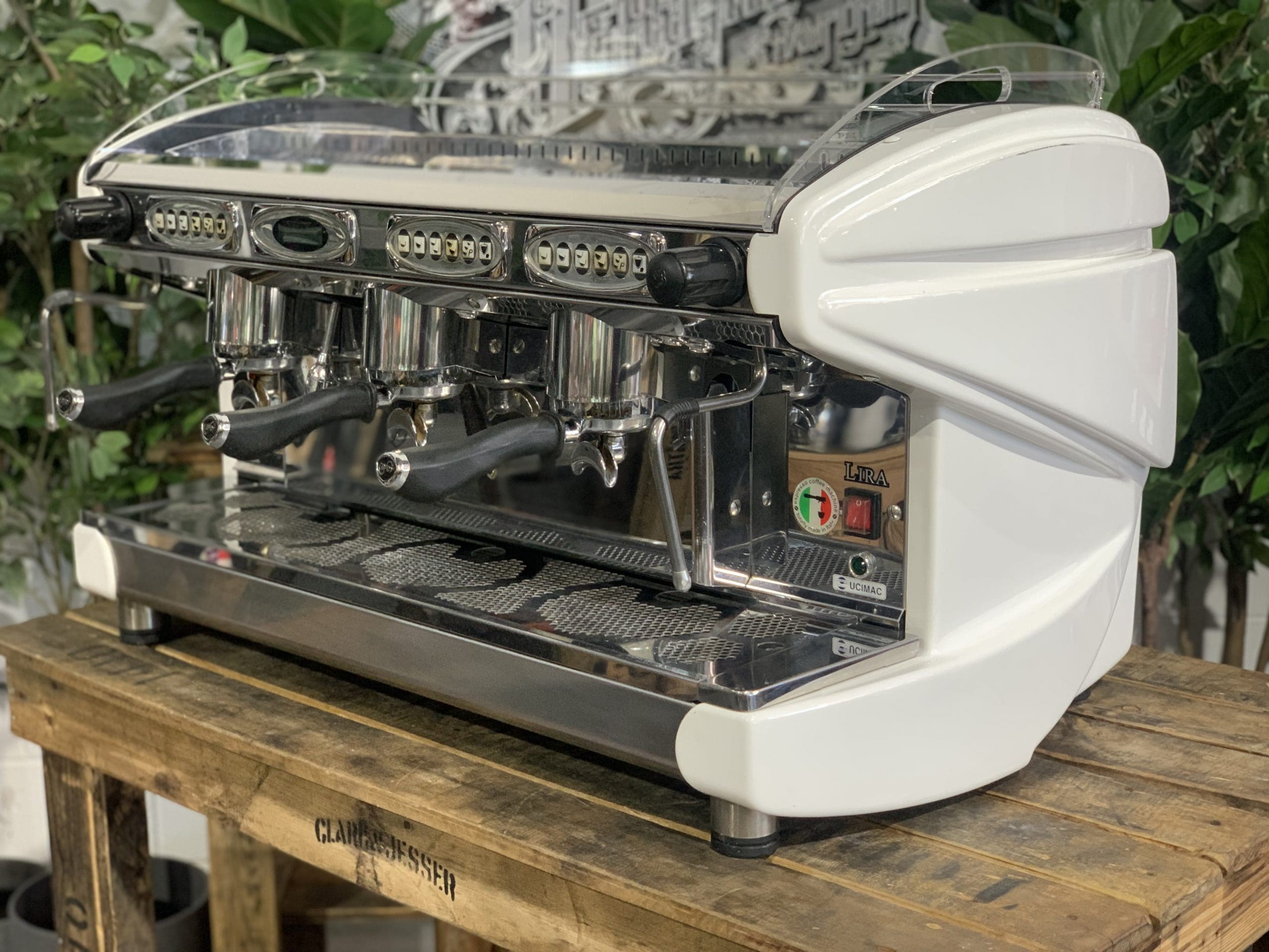 BFC Lira 3 Group White Commercial Espresso Machine - Perfect for Cafes, Restaurants & Coffee Shops