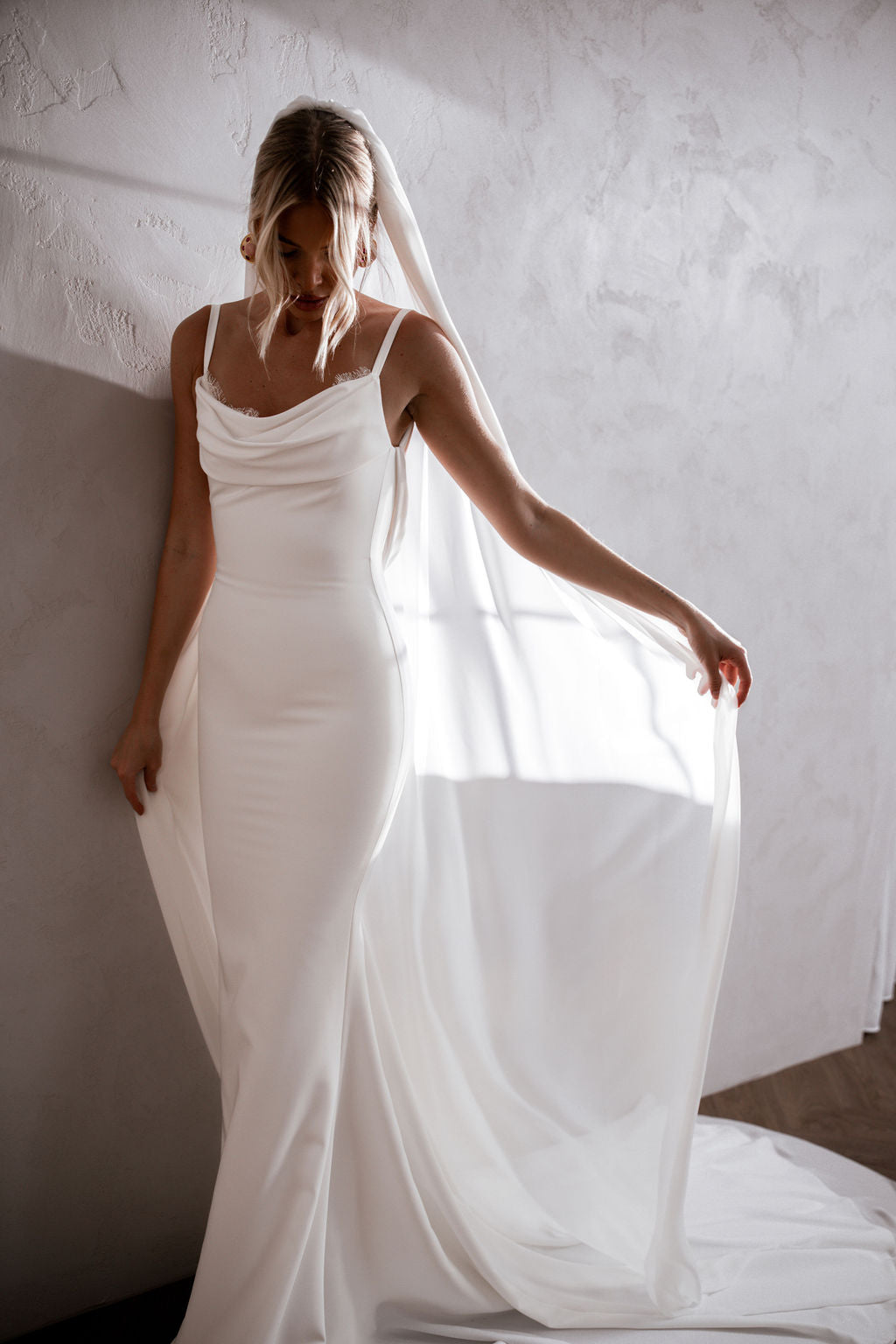 Maxie Veil - Elegant Bridal Veil for Weddings & Special Occasions | Perfect for Church Ceremonies, Photo Shoots & Formal Events