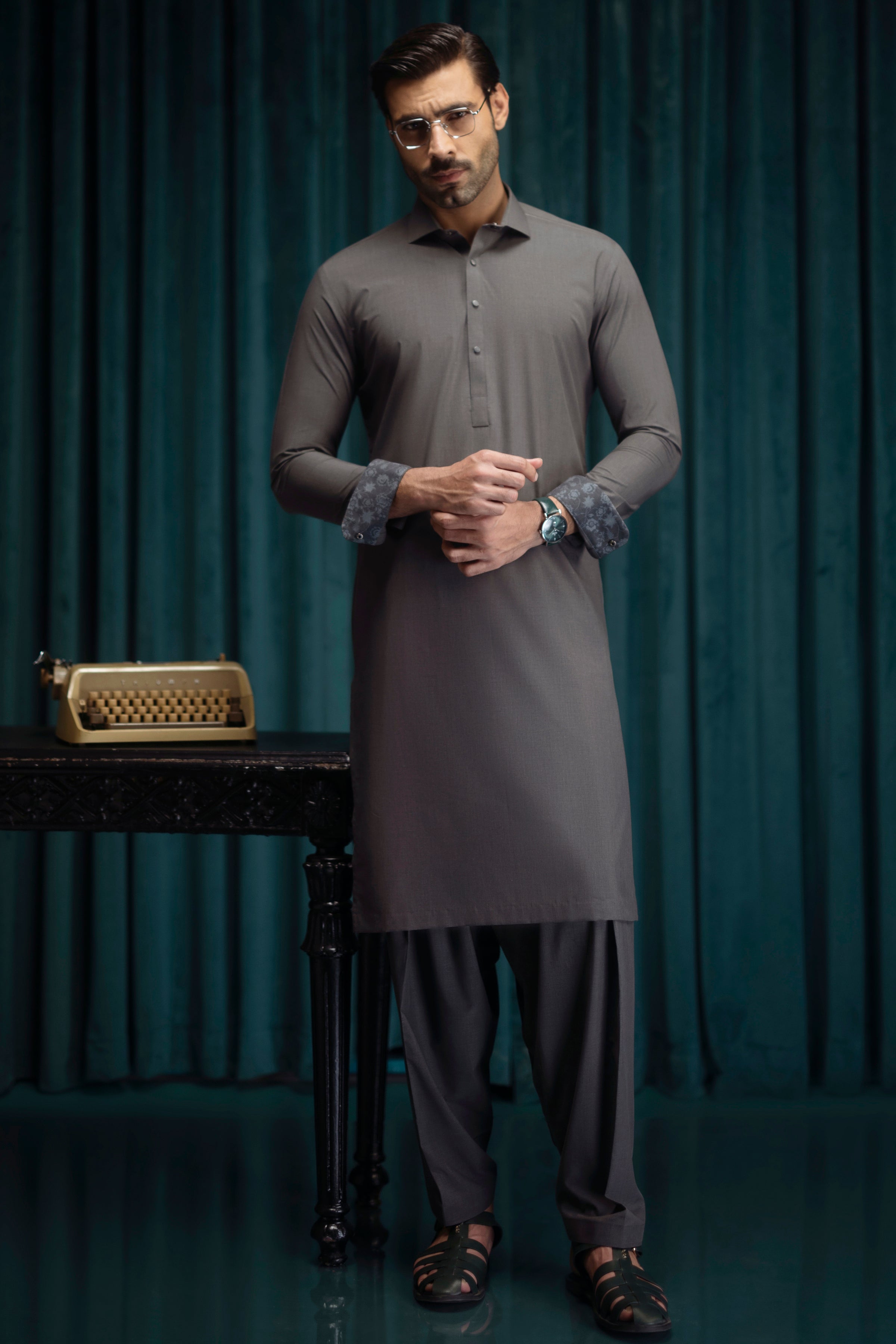 Stylish Blended Grey Shalwar Kameez Outfit for Men & Women - Premium Cotton Fabric - Perfect for Cast & Crew, Weddings & Cultural Events
