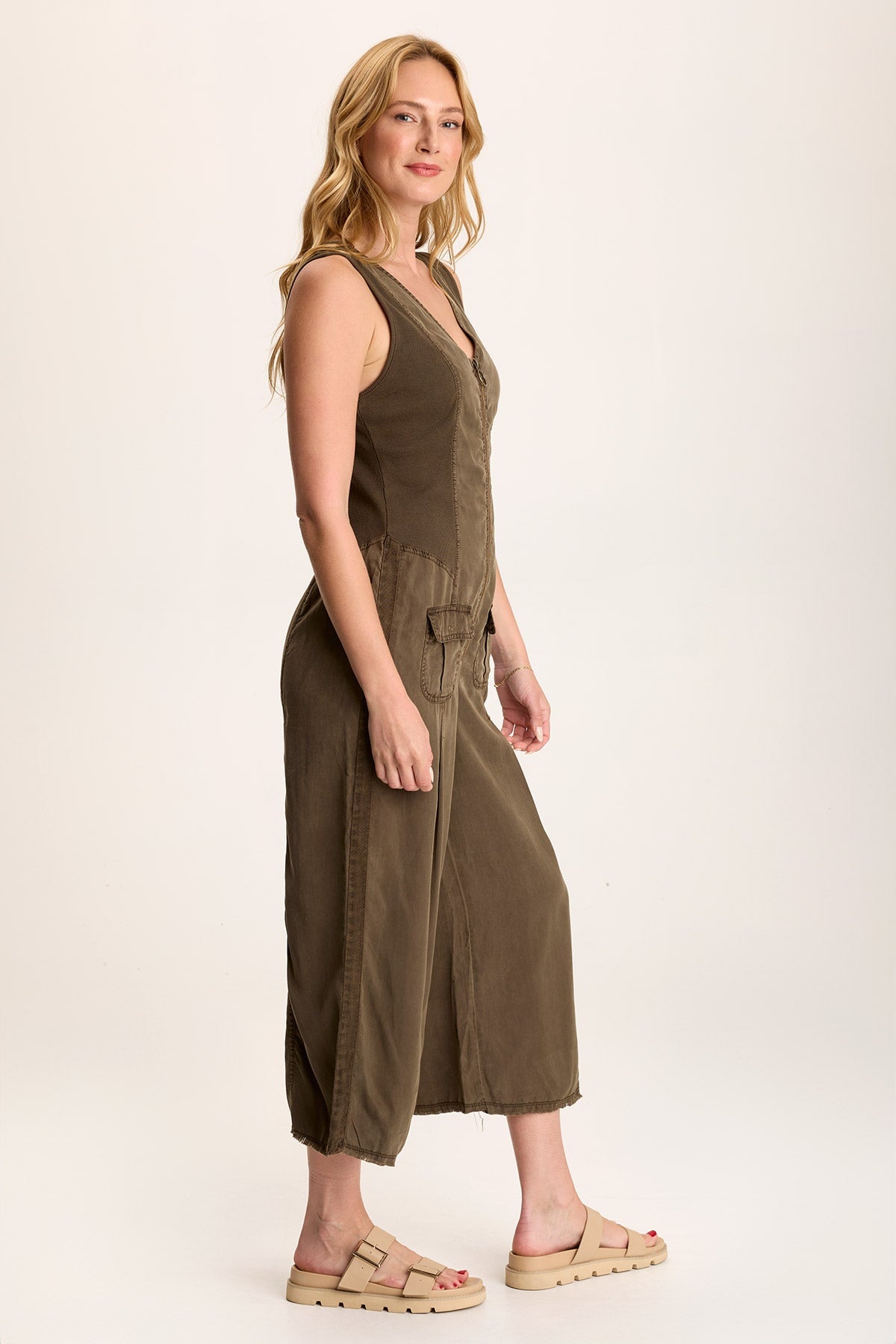Linette Women's V-Neck Jumpsuit with Adjustable Straps - Casual Romper for Summer Outfits, Beach Wear & Date Nights
