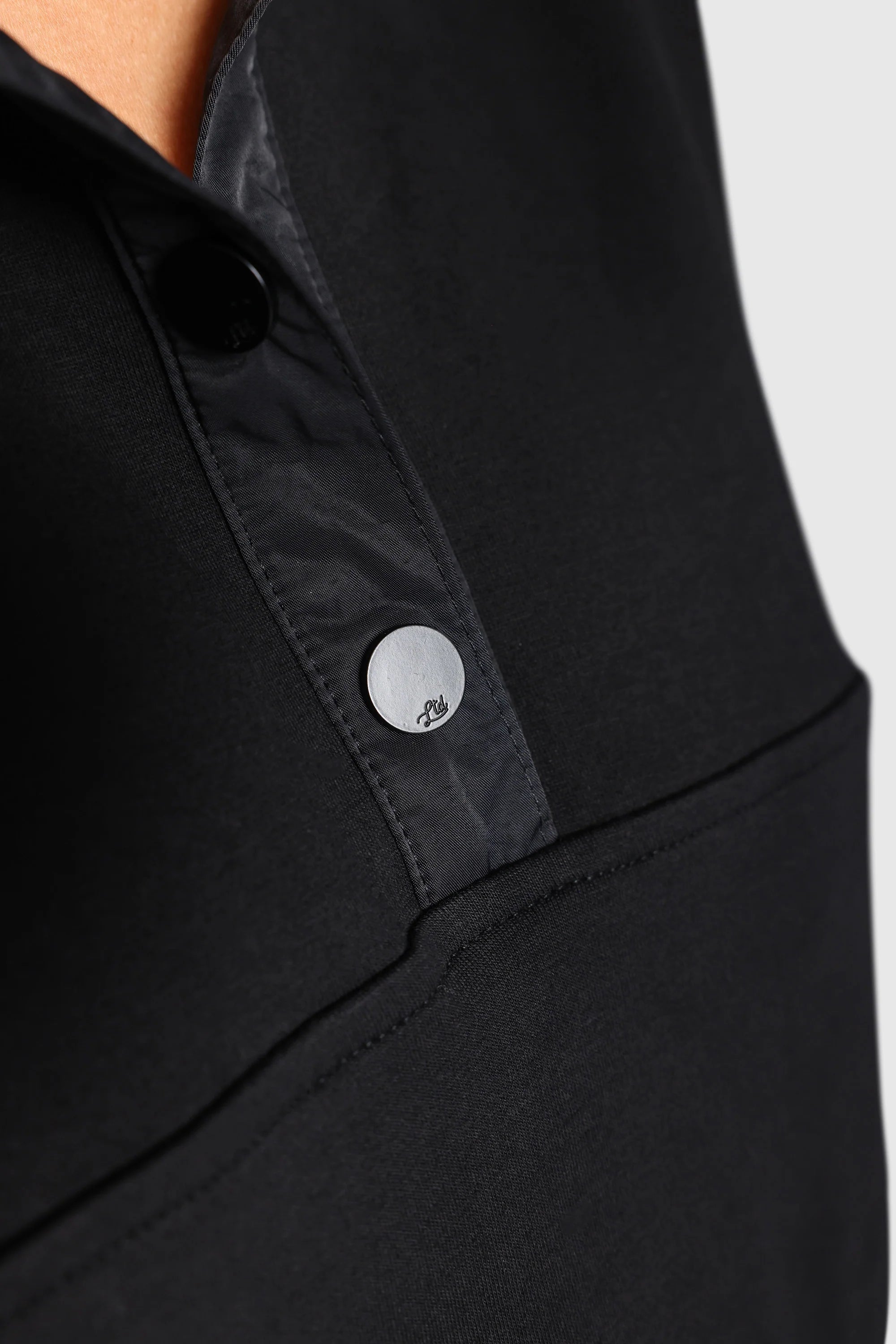 Black Snap Pullover Hoodie - Stylish & Comfortable for Casual Wear, Gym, and Outdoor Activities