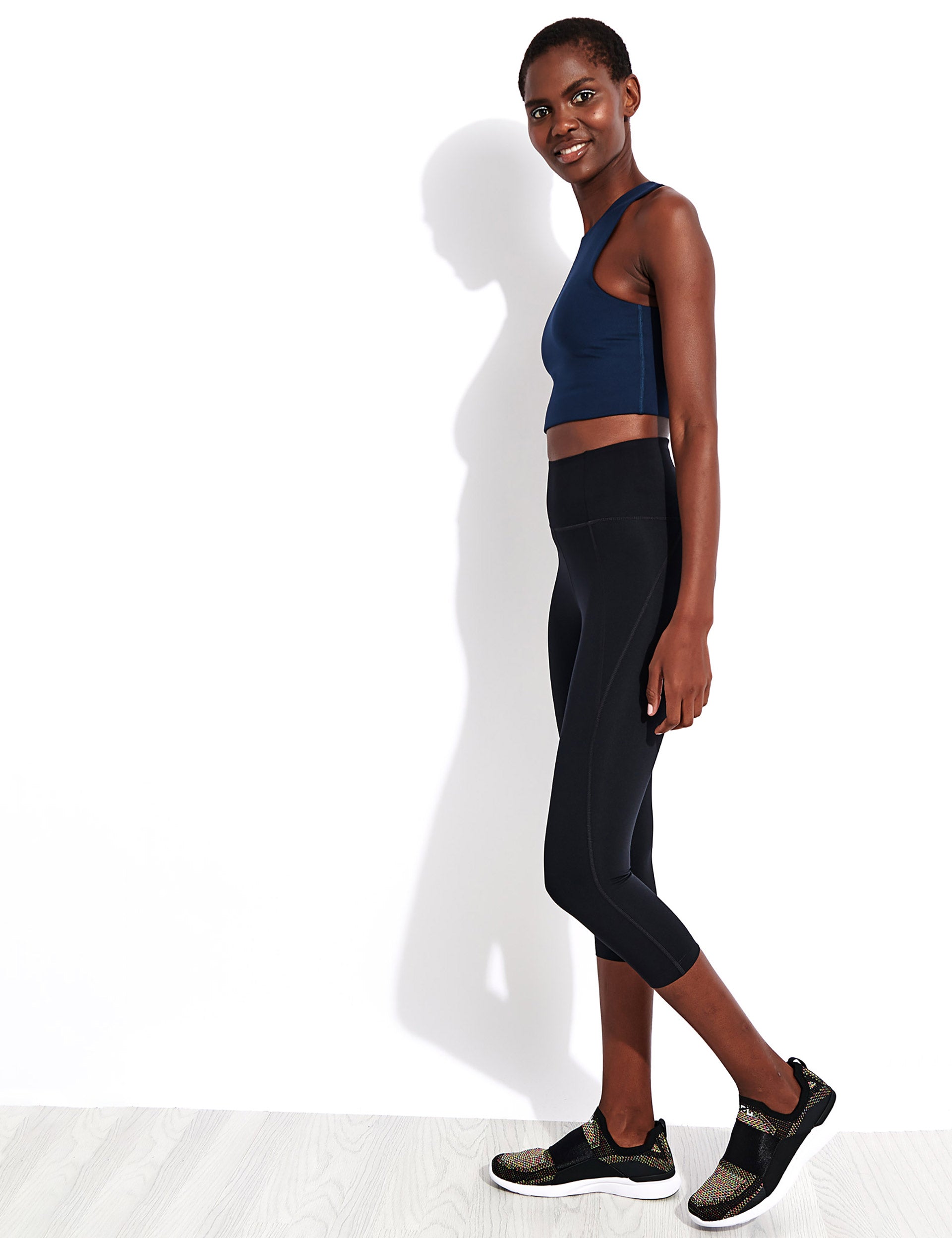 High Waisted Compression Capri Leggings for Women - Black - Perfect for Yoga, Running & Workouts