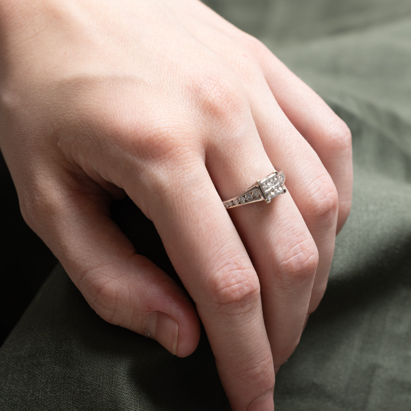 Illusion Set Diamond Tapered Ring - 0.96 Carat Total Weight (CTW) | Size 7.5 | Elegant Wedding Band, Anniversary Gift for Her, Engagement Ring Alternative