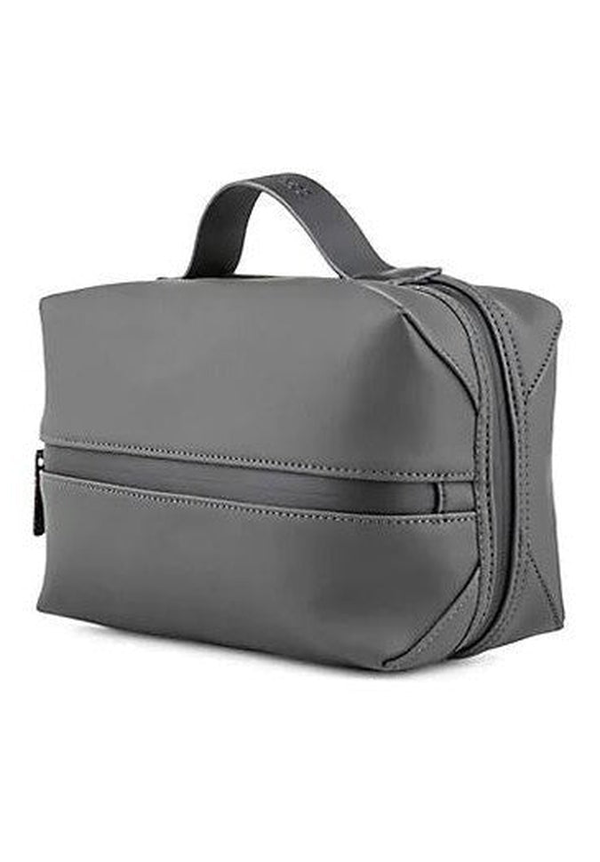 Bugatti x Edition 22 Premium Leather Toiletry Bag for Men - Travel Cosmetic Organizer with Multiple Pockets - Perfect for Business Trips, Gym, and Weekend Getaways