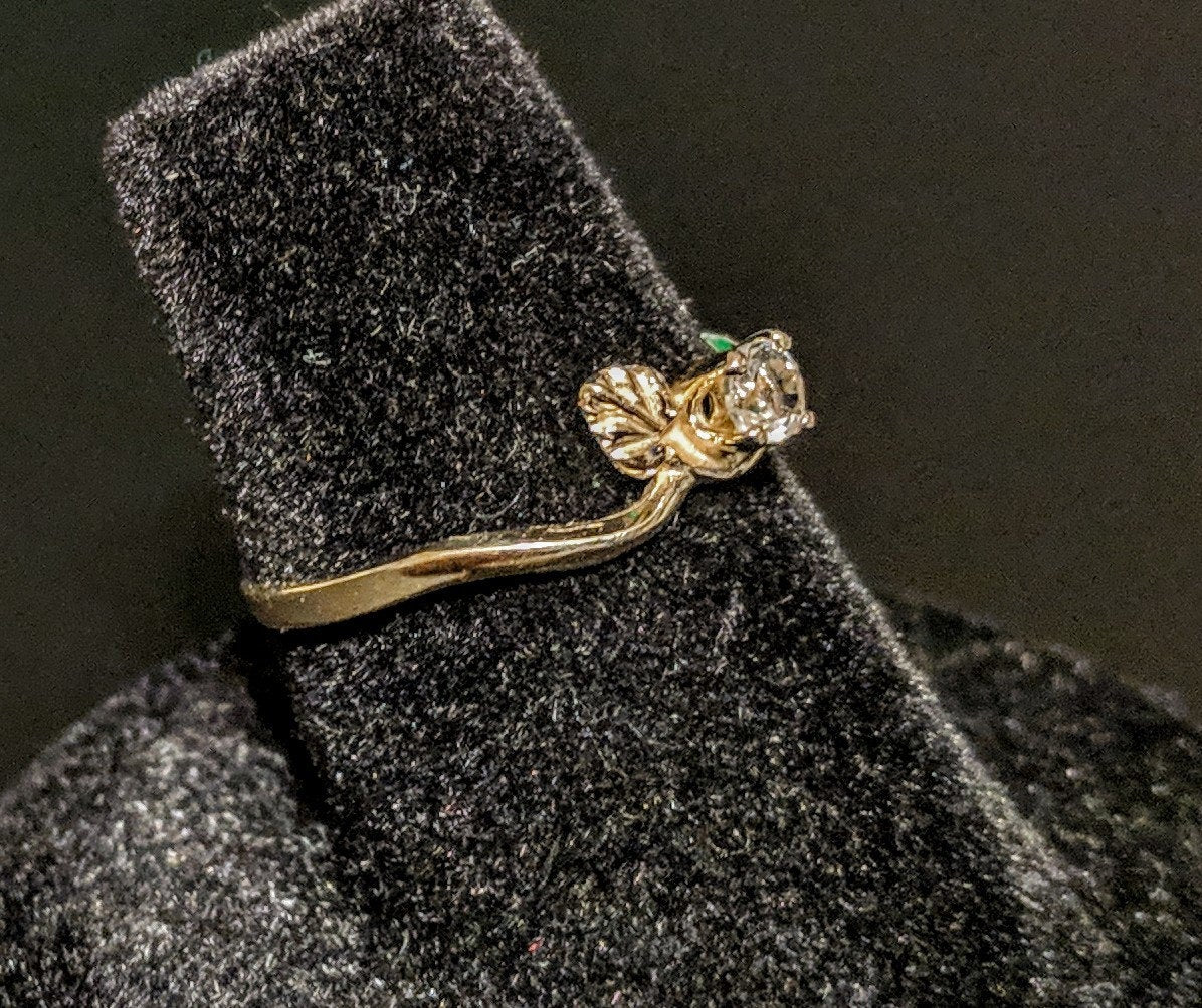 Solid Yellow or White Gold Natural Sapphire Promise Ring With Leaf & White Sapphire Accents | 14K Fine Jewelry | Petite Engagement Ring for Women | Perfect for Proposals, Anniversaries & Romantic Gifts