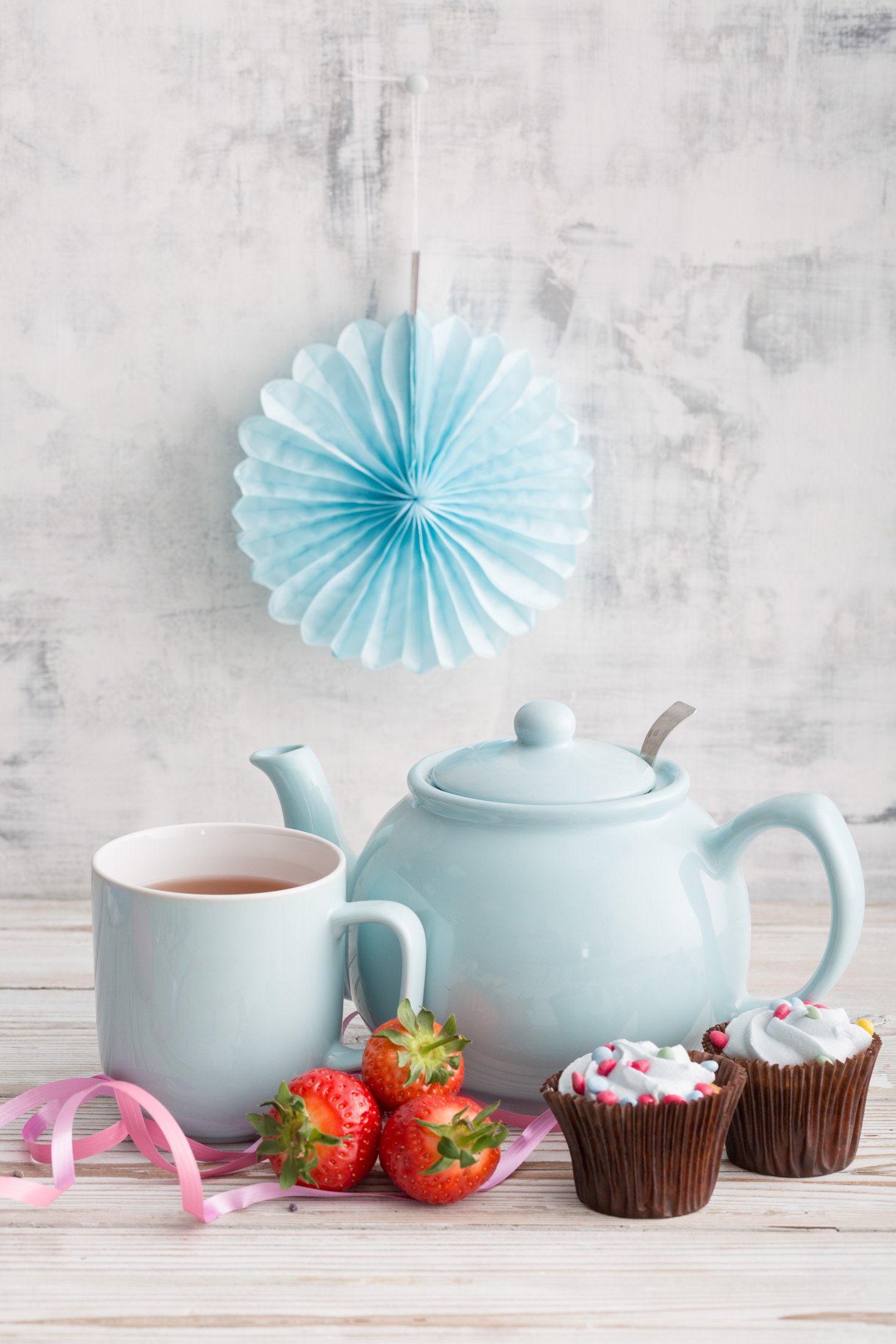 Price & Kensington Pastel Blue 2-Cup Teapot - 22 x 14 x 14 cm Ceramic Teapot with Infuser - Perfect for Afternoon Tea, Gifts & Home Decor