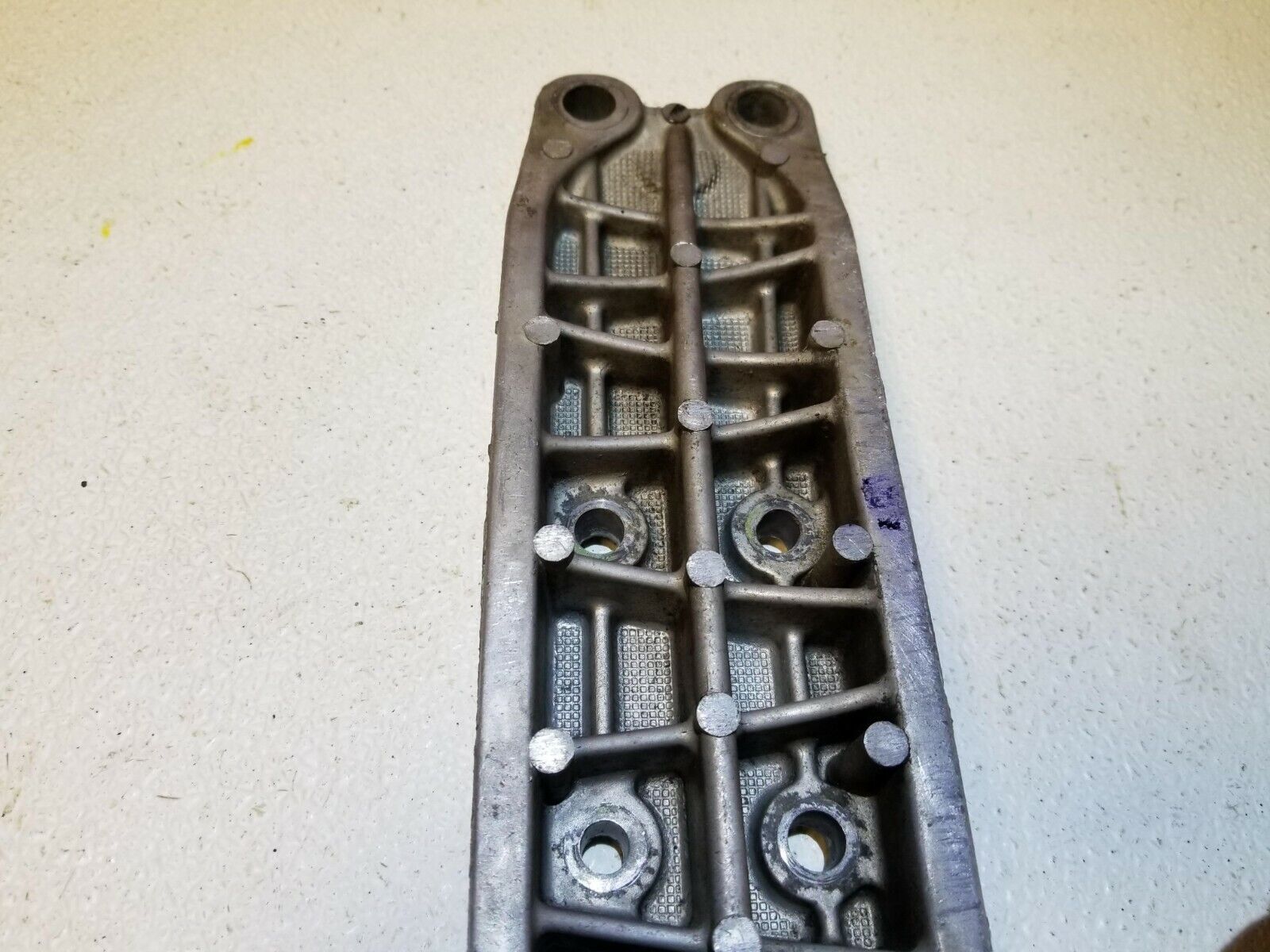Lexus GS300 Automatic Transmission Mount Bracket OEM 00 01 02 03 04 05 - Perfect for Smooth Gear Shifting & Enhanced Driving Comfort