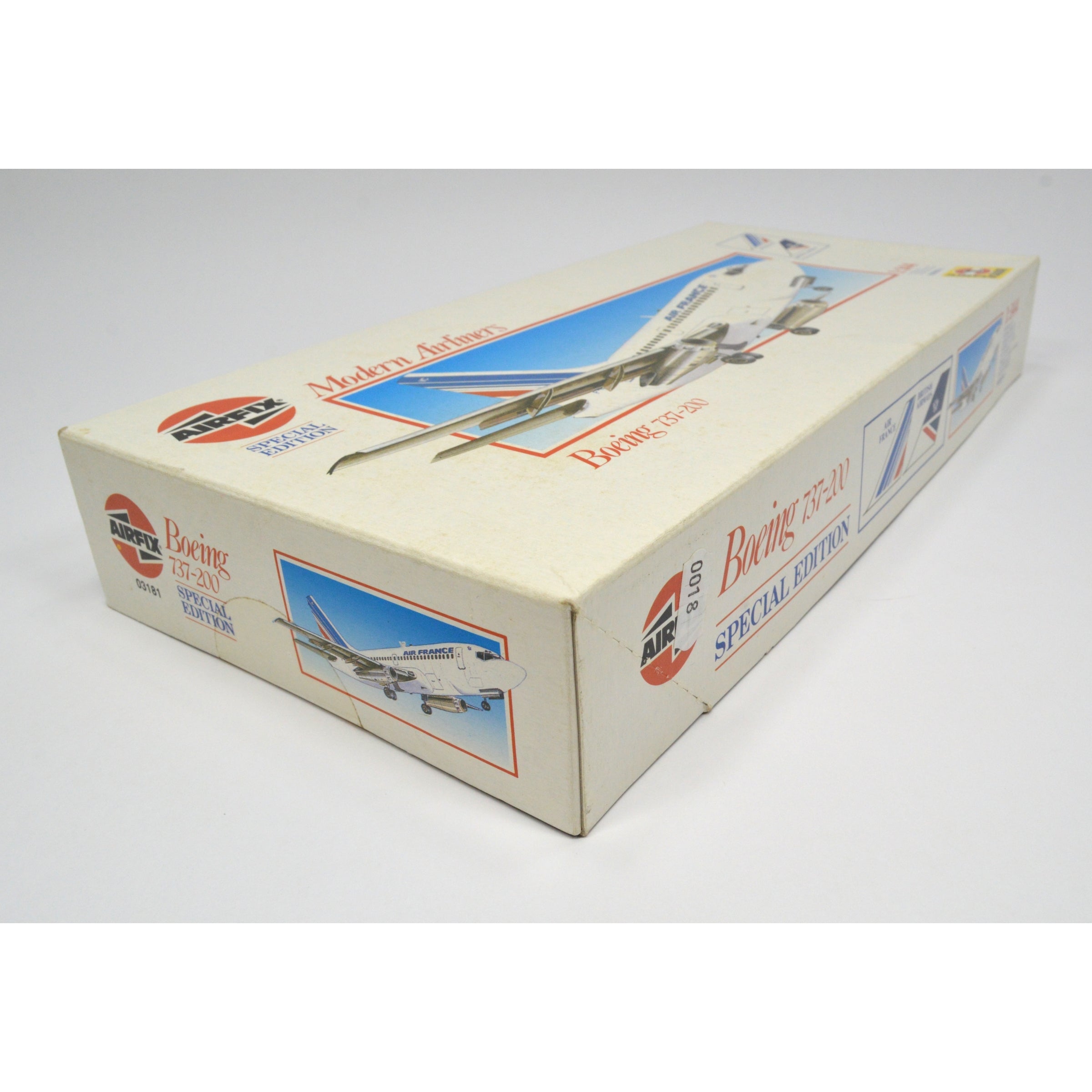 New in Box AIRFIX 1:144 Scale Boeing 737-200 Model Kit #03181 - Perfect for Collectors, Hobbyists & Aviation Enthusiasts - Great for Display, Gifts & DIY Projects