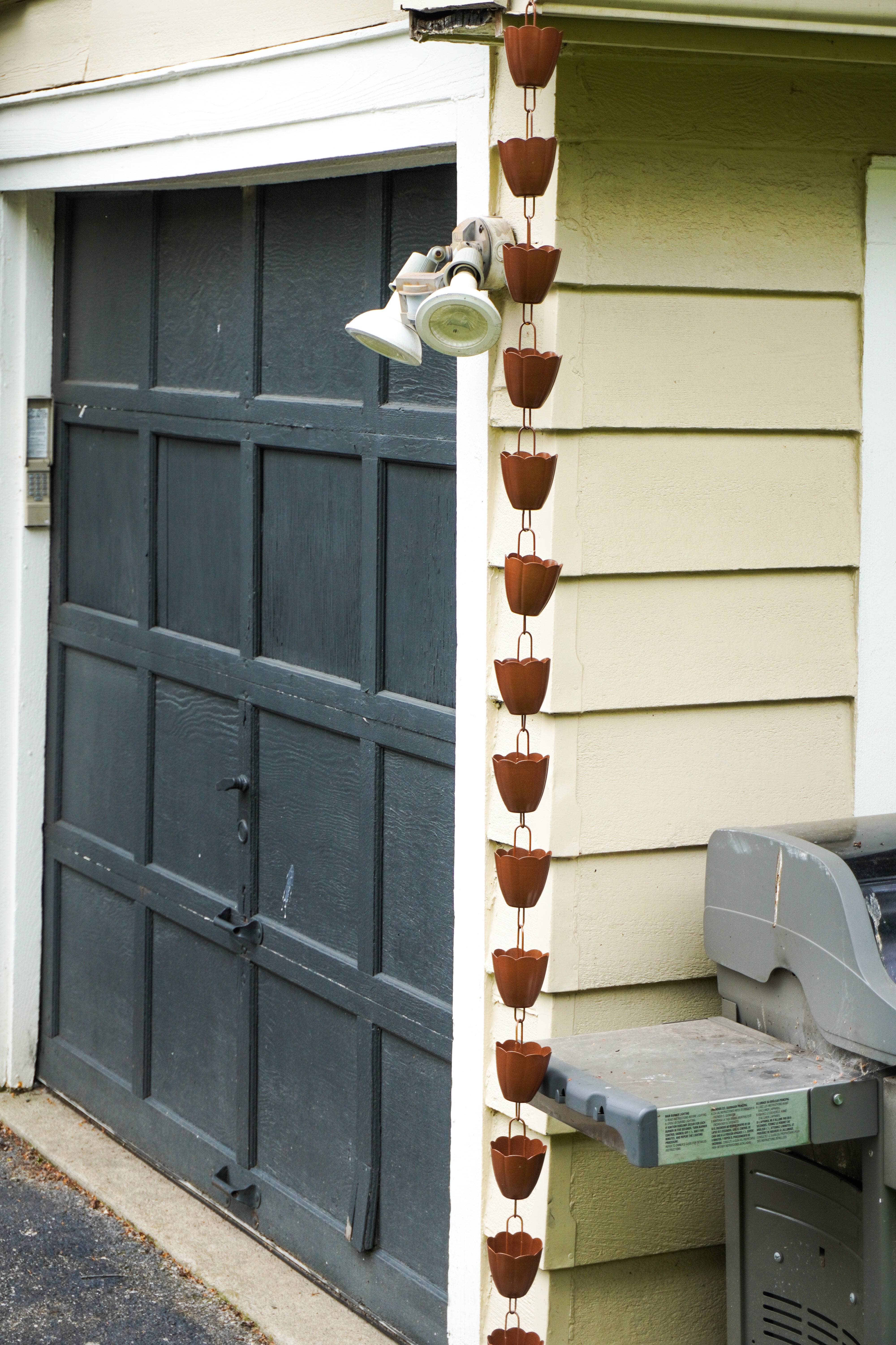 Scallop Cup Rain Chain - Decorative Garden Gutter Downspout for Water Drainage | Perfect for Outdoor Patio, Yard, and Roof Runoff