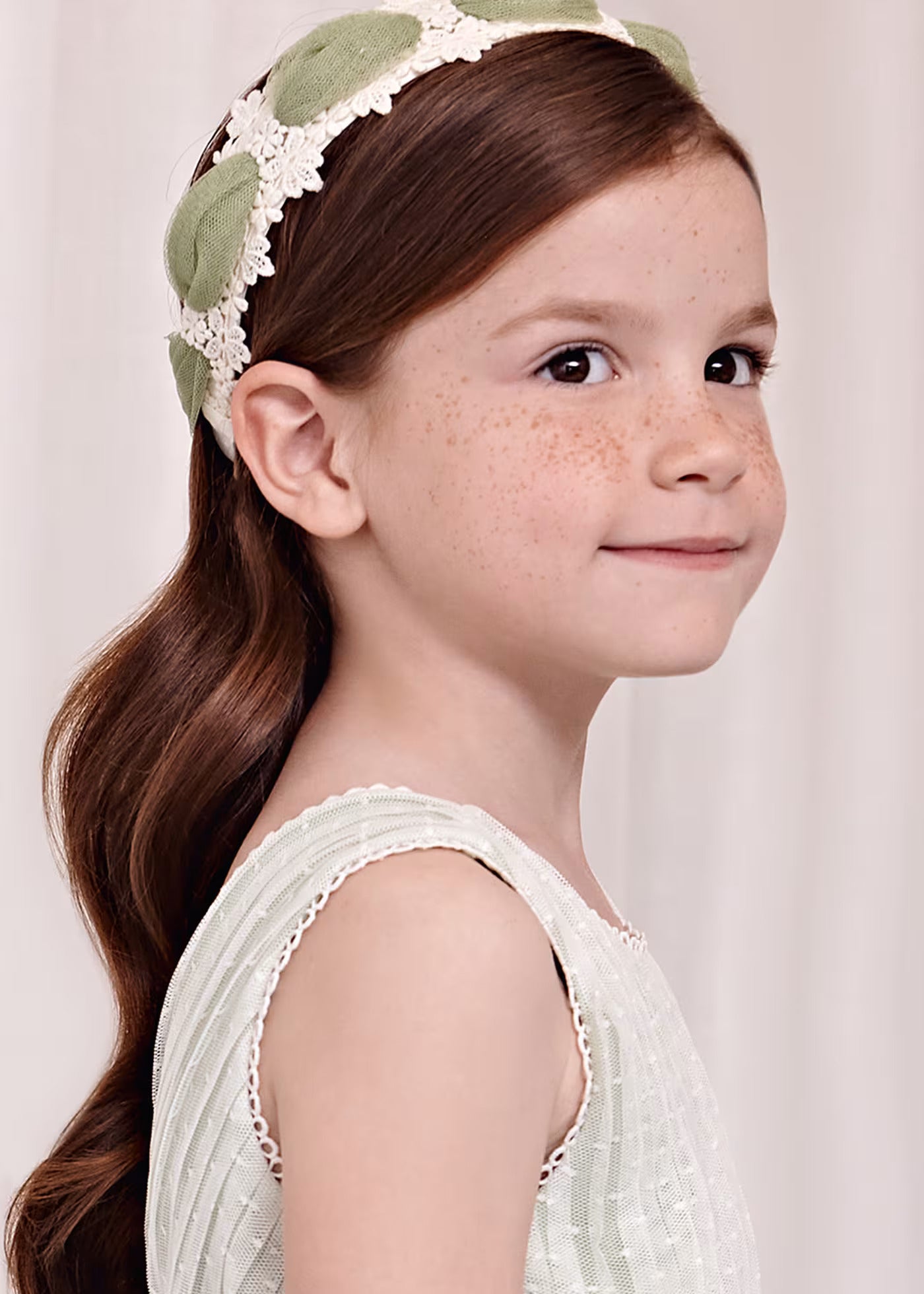 Elegant Green Tulle Headband for Women - Perfect for Weddings, Parties & Special Occasions