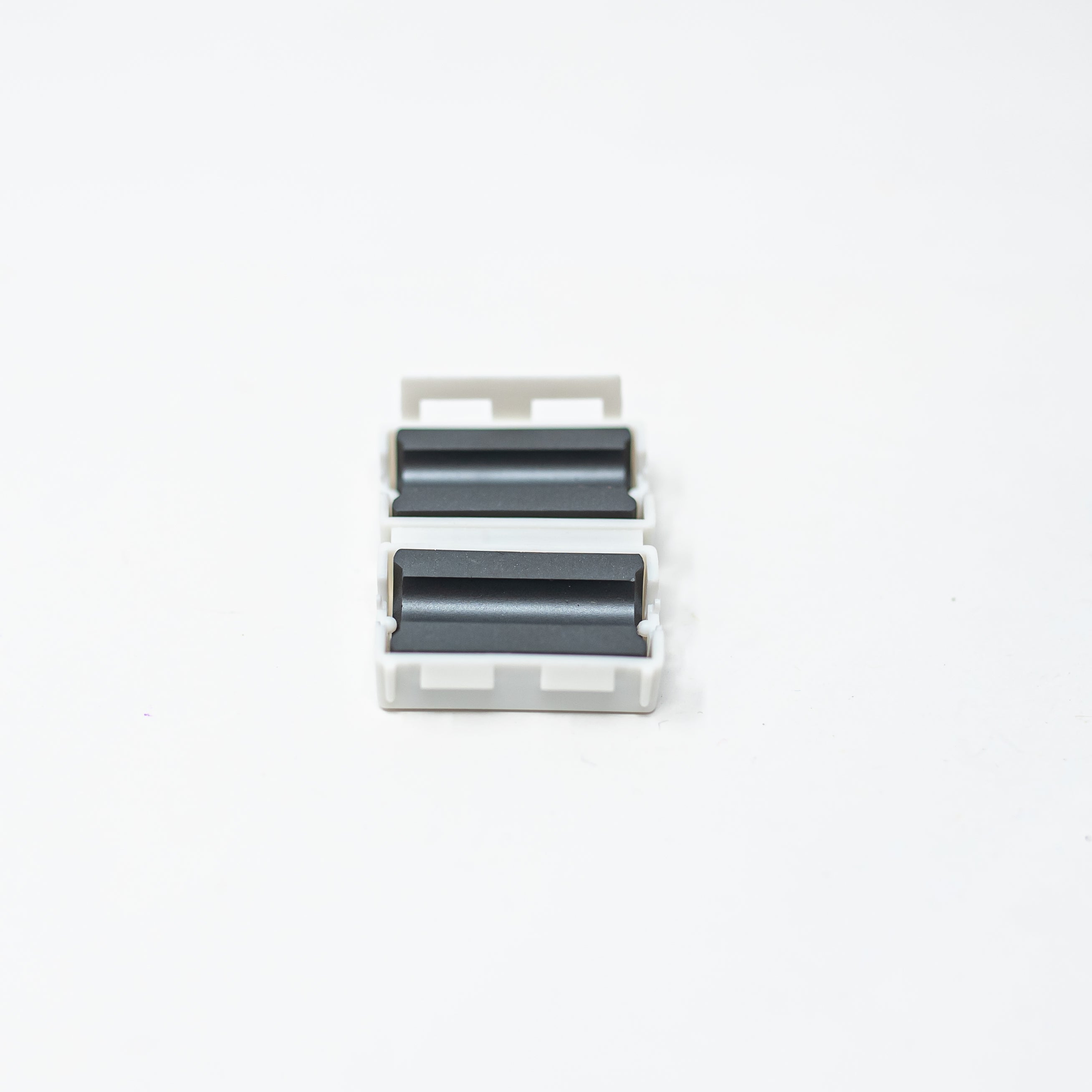 High-Quality Clamp-On Ferrite Bead Inductor for EMI/RFI Noise Suppression - Perfect for Electronics, Cables & Power Supplies