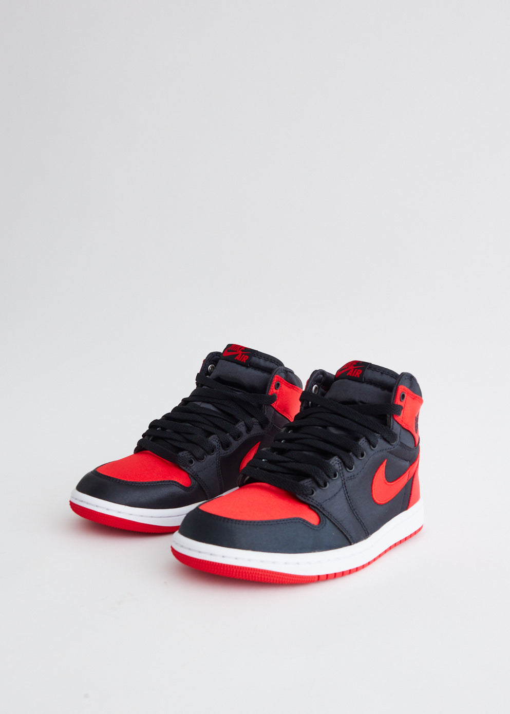 Air Jordan 1 Retro High OG 'Satin Bred' Basketball Shoes - Men's/Women's Size PS - Classic Red & Black Sneakers for Streetwear, Collectors & Basketball Fans