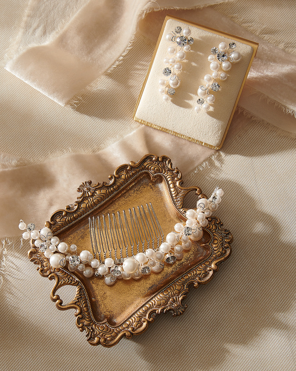 Bianca Pearl Hair Comb - Elegant Bridal Hair Accessory for Weddings, Prom & Special Occasions