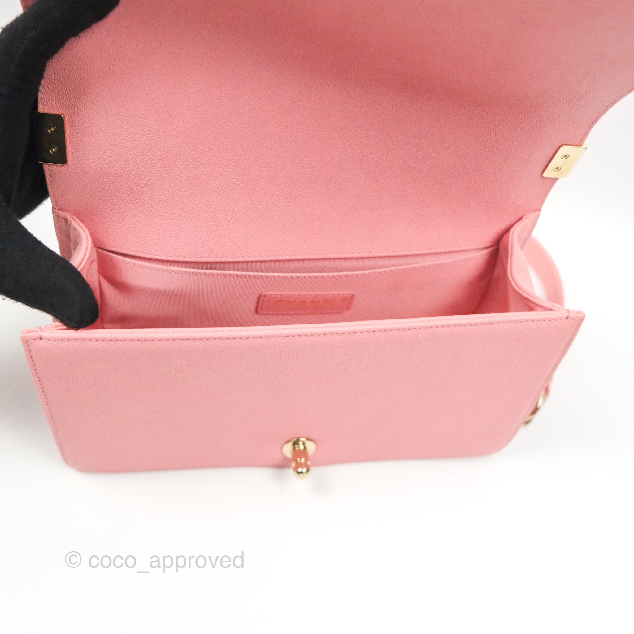 Chanel Boy Chevron Medium Flap Bag in Pink Caviar Leather with Gold Hardware - Perfect for Evening Events & Luxury Fashion Accessories