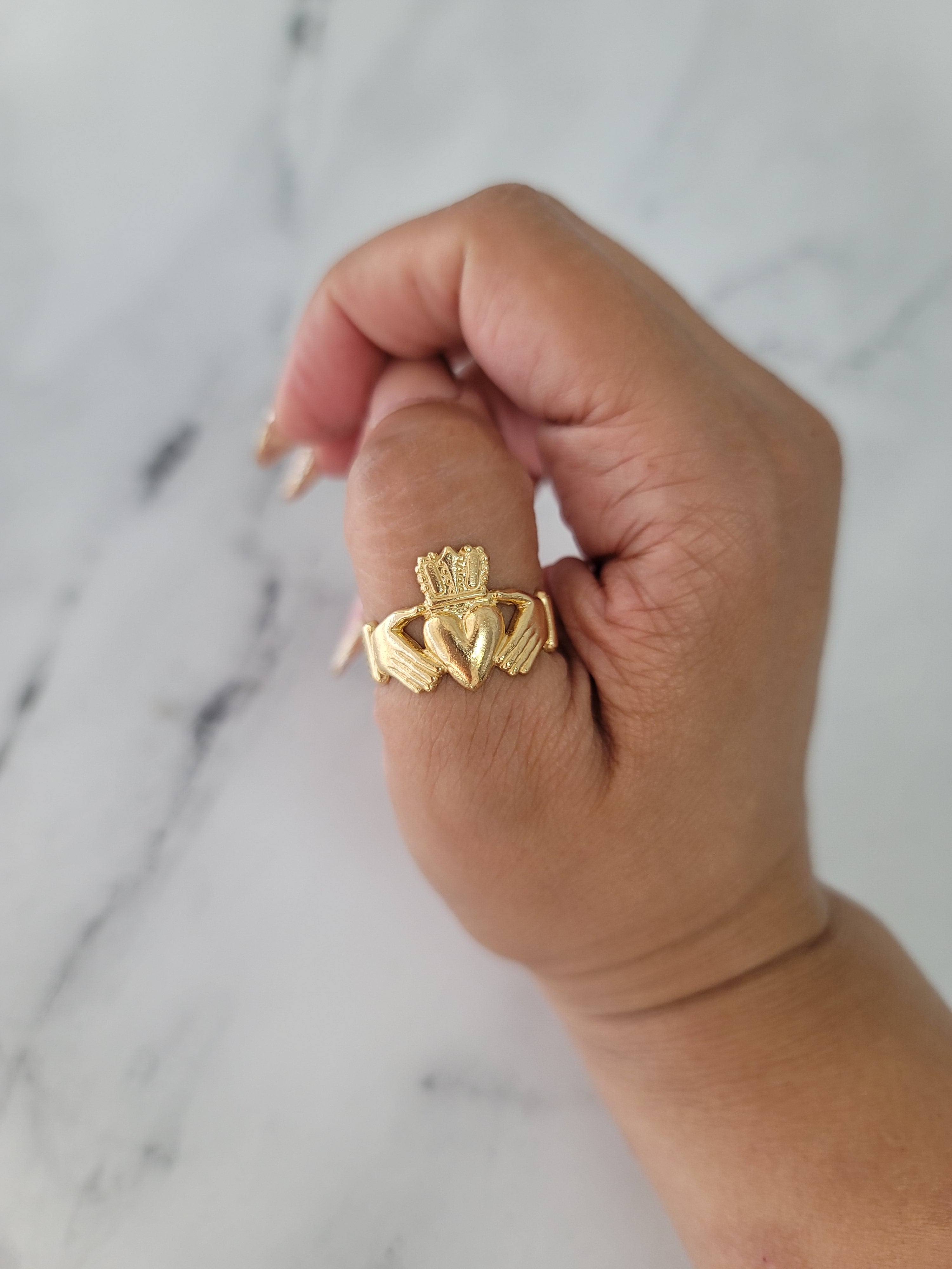 Authentic Irish Claddagh Ring in 14K Yellow Gold - Celtic Love Friendship Loyalty Wedding Band for Women & Men - Perfect for Engagement, Anniversary & St. Patrick's Day Gifts