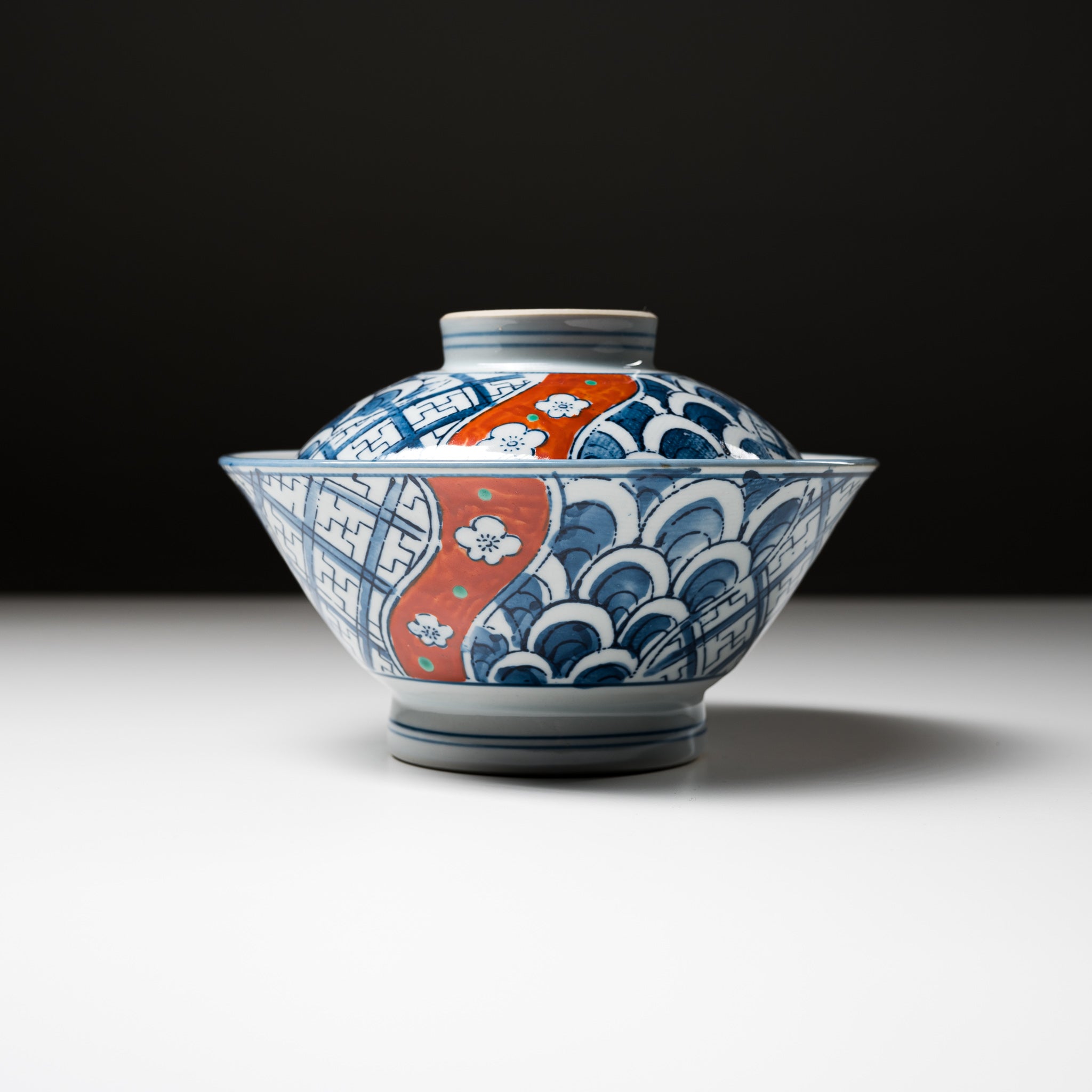 Handmade Mino Ware Donburi Bowl with Lid - 16cm Traditional Japanese Blue Arita Porcelain Rice Bowl for Sushi, Ramen & Soup | Microwave & Dishwasher Safe