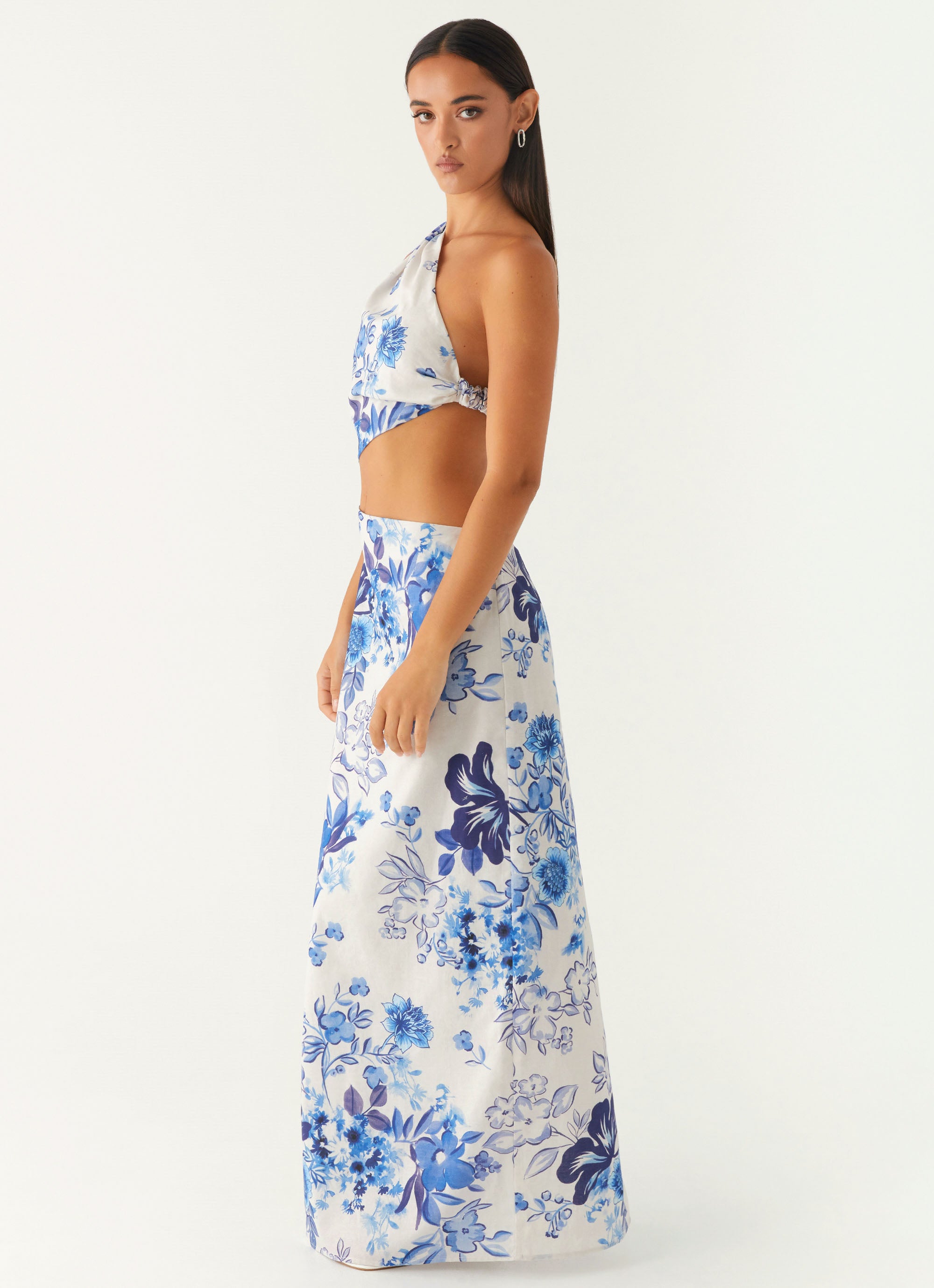 Serene Sky Floral Maxi Dress for Women - Lightweight Summer Beach Dress with Flowy Design, Perfect for Vacation, Pool Party & Outdoor Events