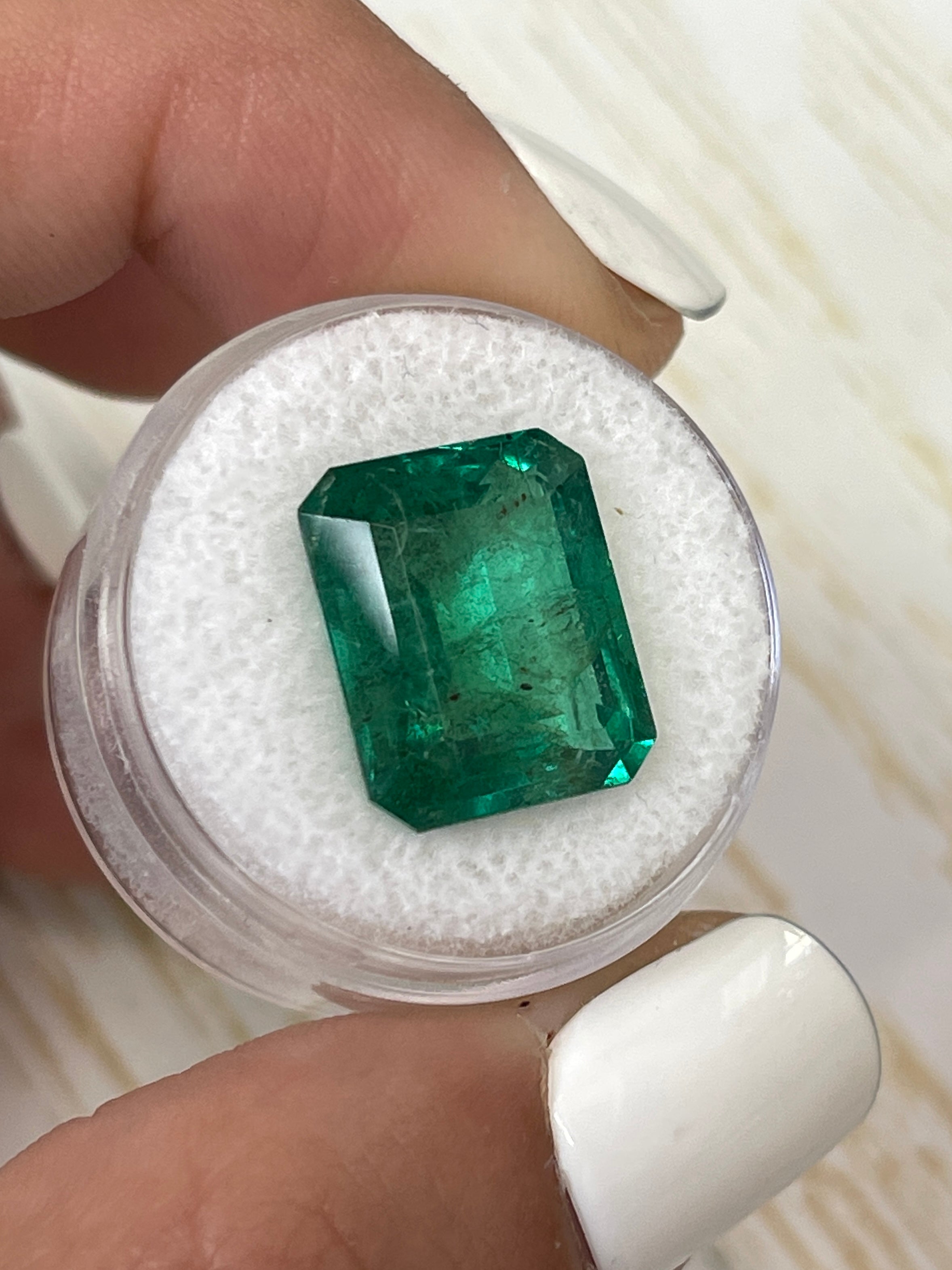 11.54 Carat Natural Zambian Emerald - 15x12.5mm Loose Green Gemstone for Jewelry Making, Engagement Rings & Luxury Collections