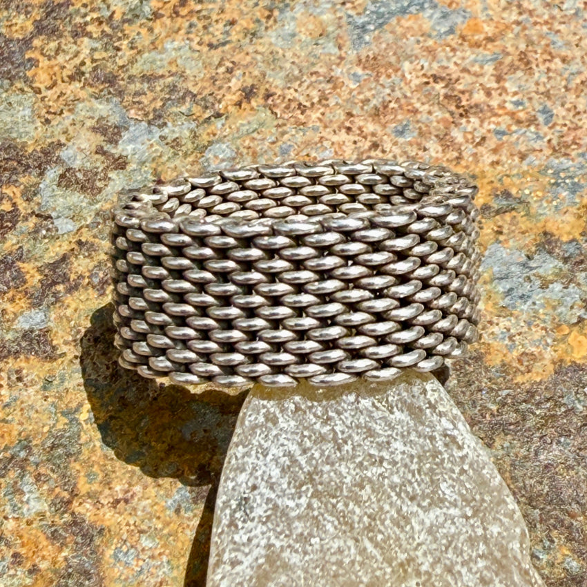 Sterling Silver Mesh Band Ring for Women - Size 8.5 (US) - Dainty & Elegant Jewelry Gift for Anniversary, Birthday or Everyday Wear