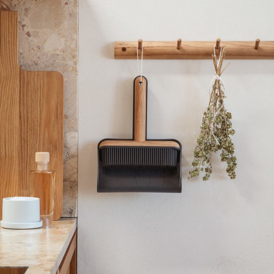 EVA SOLO Dustpan and Brush Set - Durable Cleaning Tools for Home, Kitchen, and Office | Easy Sweeping for Hard Floors, Tiles, and Pet Hair