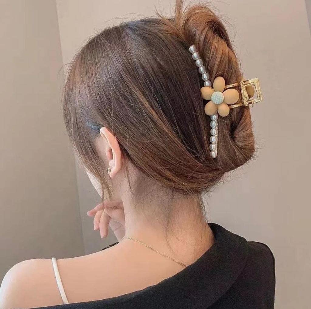 Radhya Lightweight Metal Jumbo Claw Clip with Pearl Charm - Hair Accessories for Women & Girls (1pc) - Perfect for Parties, Weddings & Daily Styling - Great Gift for Girlfriend, Wife & Special Occasions