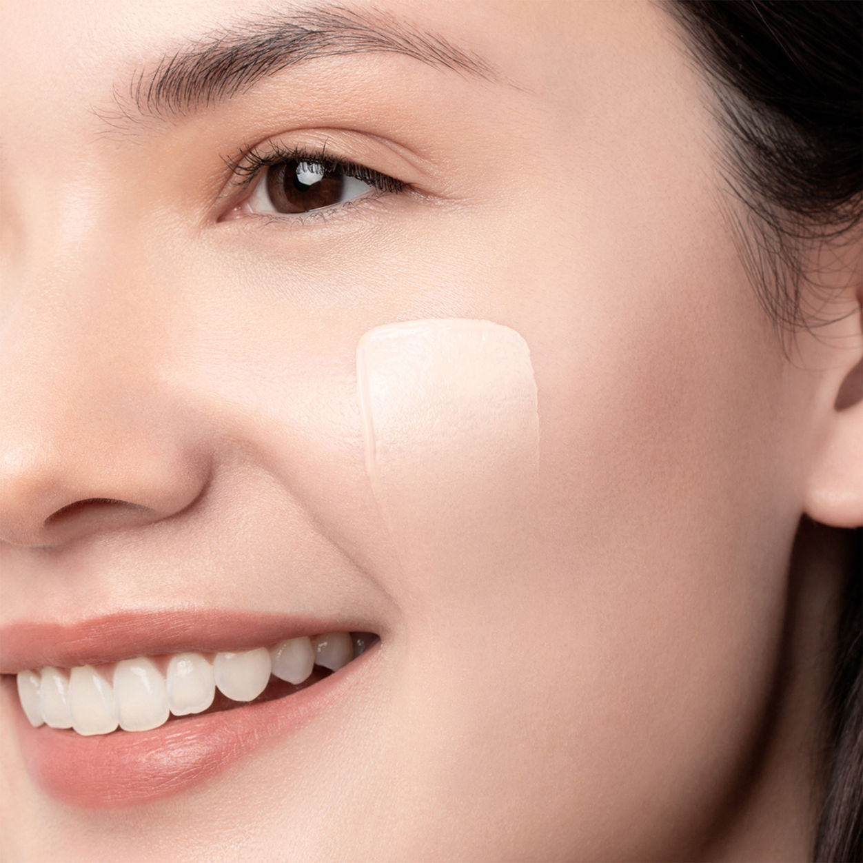 Just Skin Tinted Moisturizer with SPF 15 - Broad Spectrum Sunscreen & Hydrating Face Makeup | Perfect for Daily Wear, Outdoor Activities & Sun Protection