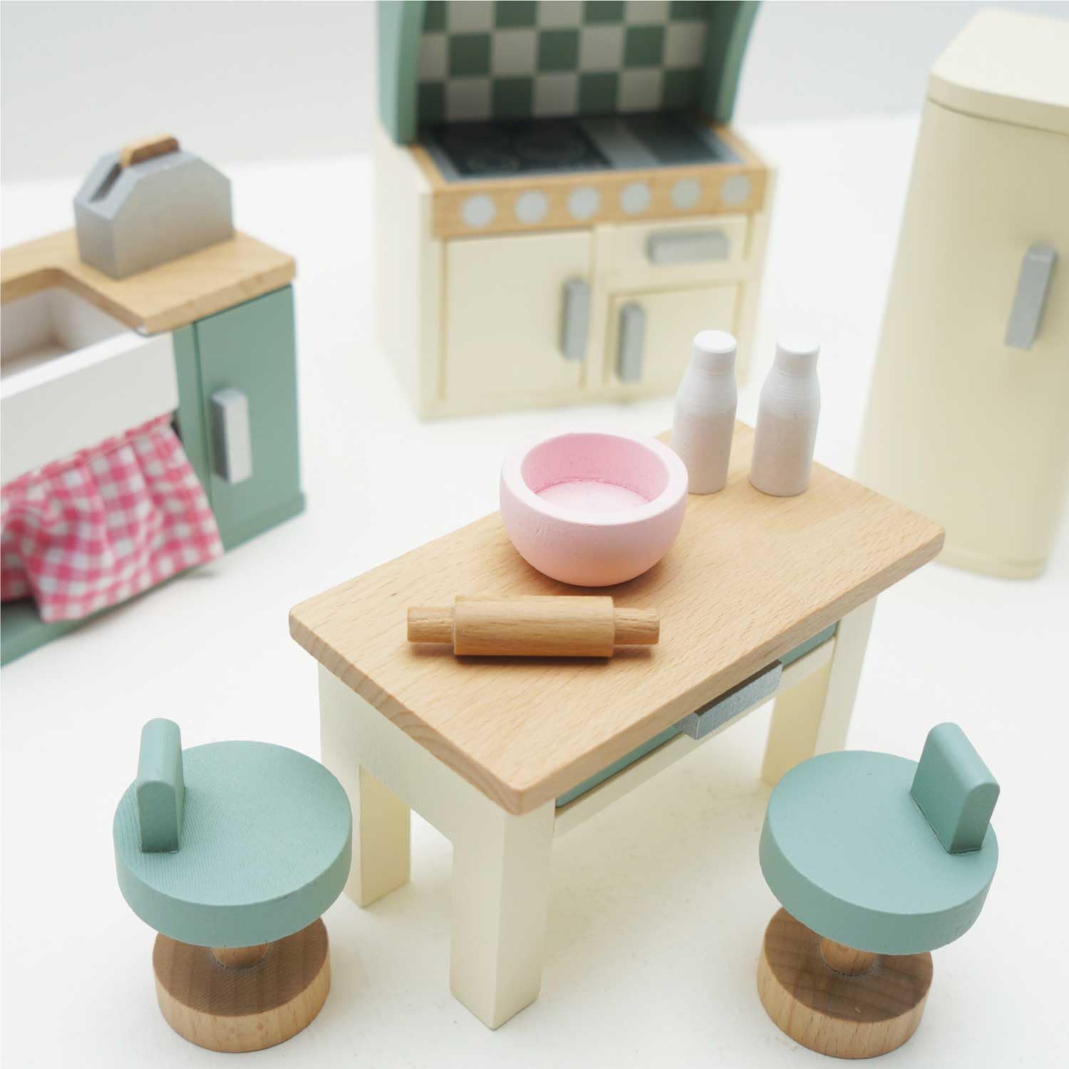 Le Toy Van Daisylane Kitchen Dollhouse Furniture Set - Miniature Wooden Play Kitchen Accessories for Kids (ME059) | Pretend Play, Doll House Decor, Gift for Girls & Boys