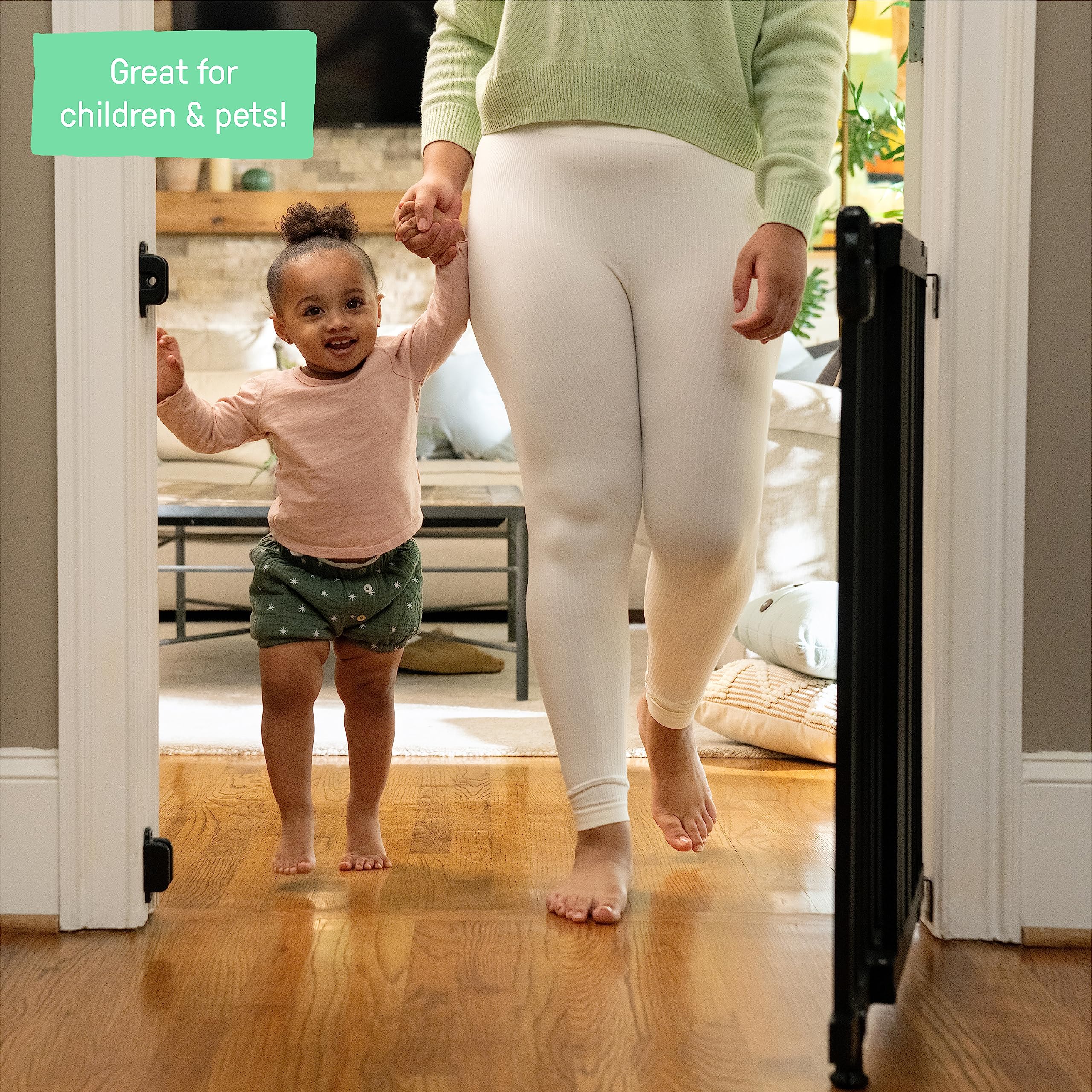 Summer Infant Deluxe Wood Safety Baby Gate - Adjustable 30-48