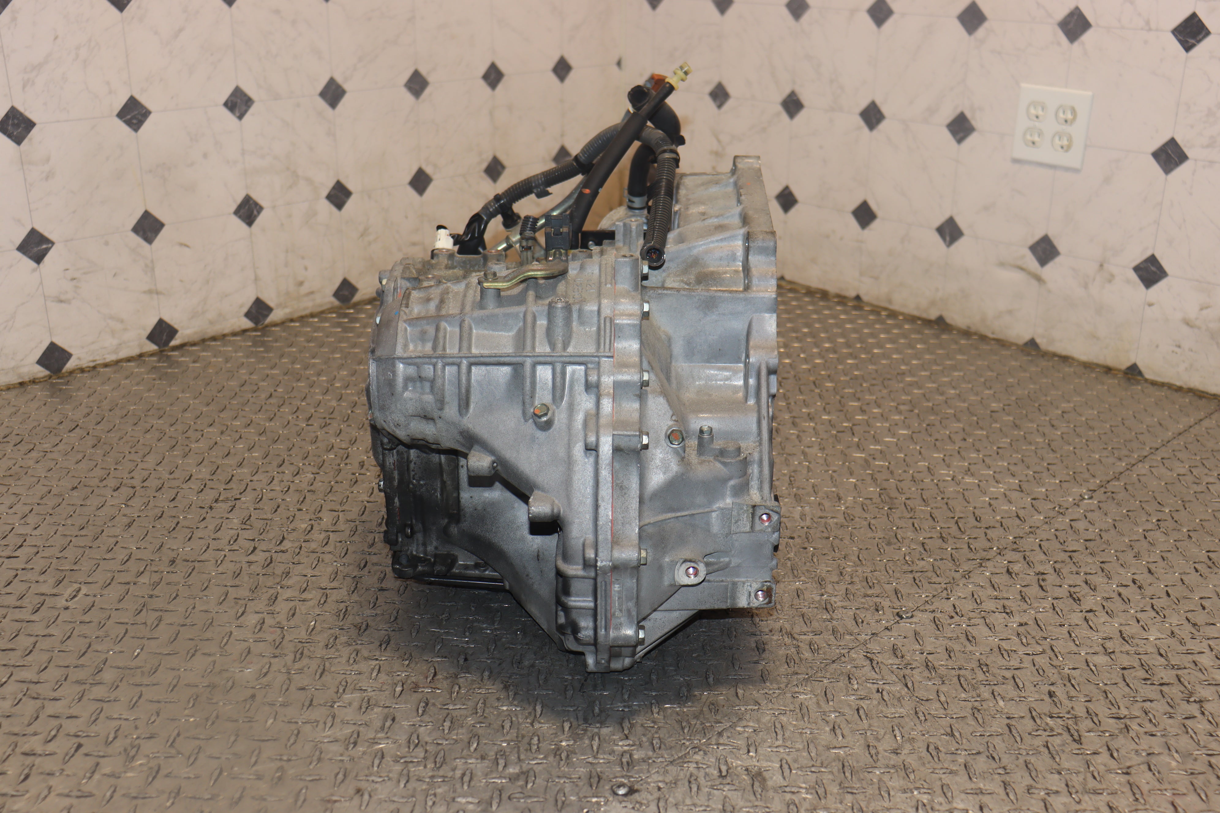 JDM 2AZ-FE Automatic Transmission for Toyota RAV4 2.4L 2004-2008 - Replacement Transmission for Smooth Shifting & Reliable Performance - Perfect for Off-Roading, Daily Commuting & Long Road Trips