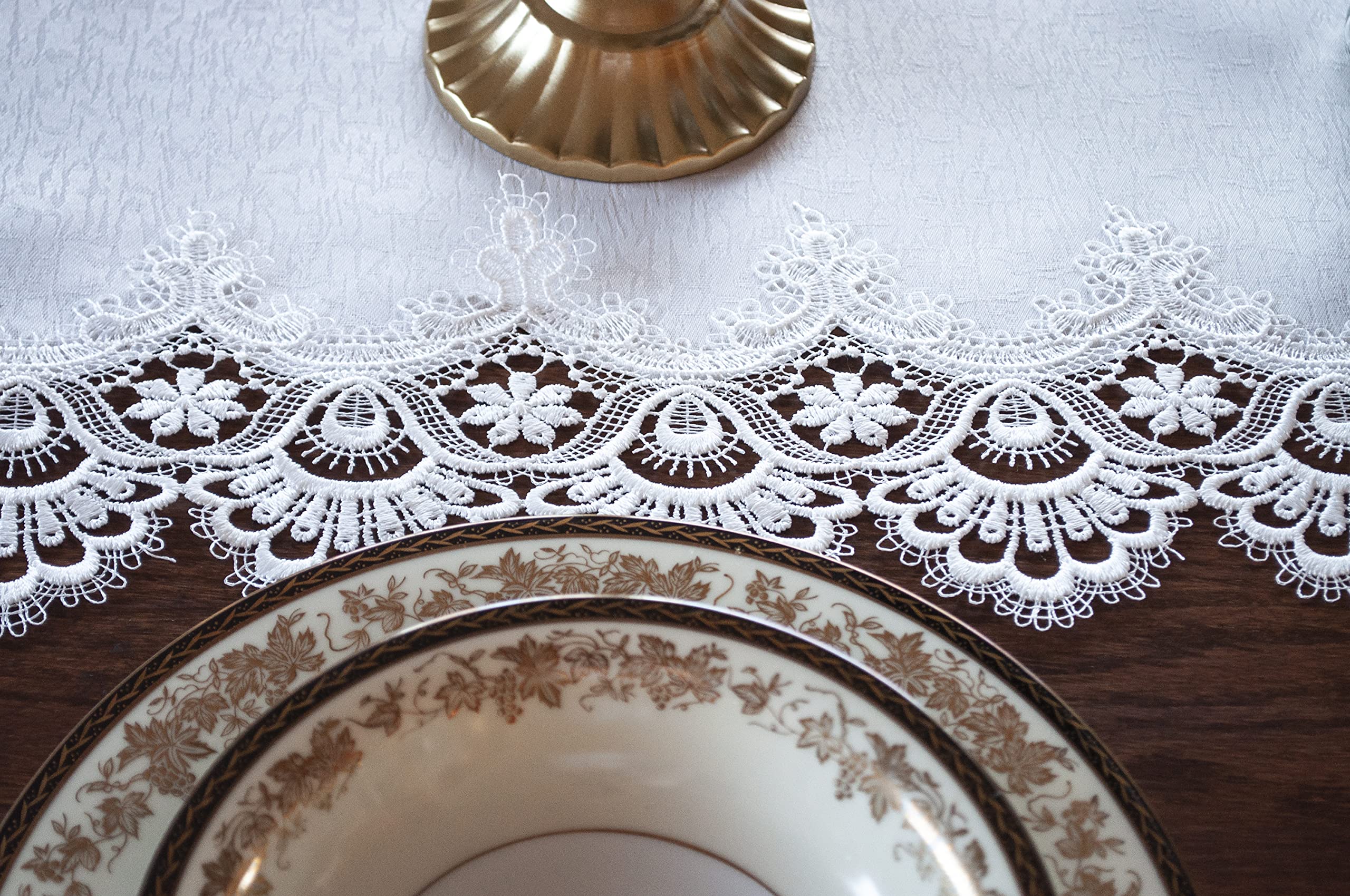 Elegant White Jacquard Peacock Tail European Lace Table Runner - 16x53 Inch Wedding Decor, Dining Table Scarf, Dresser Cover for Home Decor & Special Occasions