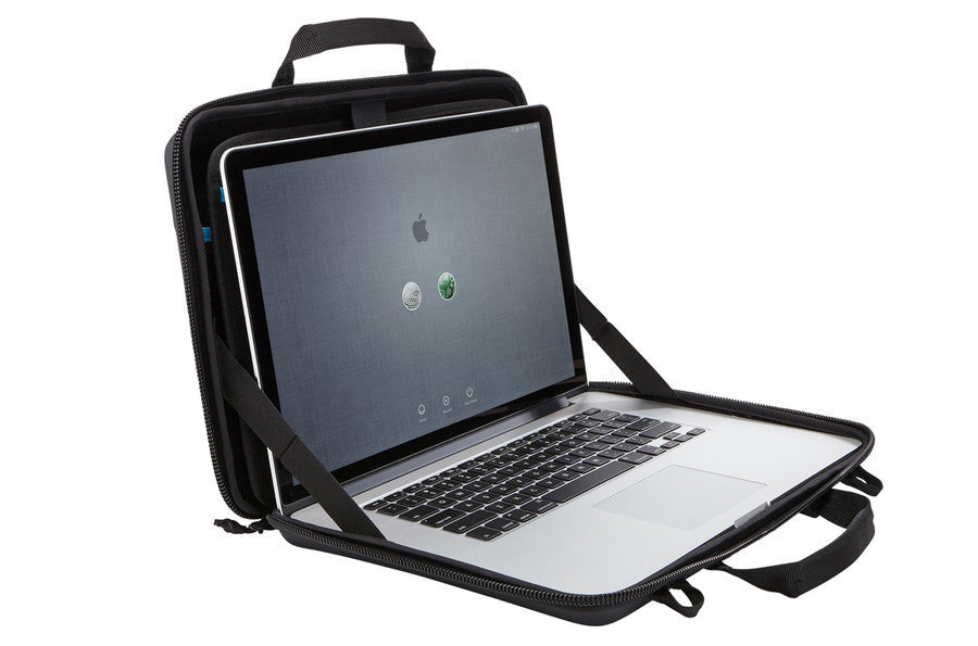 Thule Gauntlet 3.0 13-15 Inch Laptop Sleeve for MacBook Pro/Air - Waterproof Protective Case in Black - Perfect for Travel, Work & School