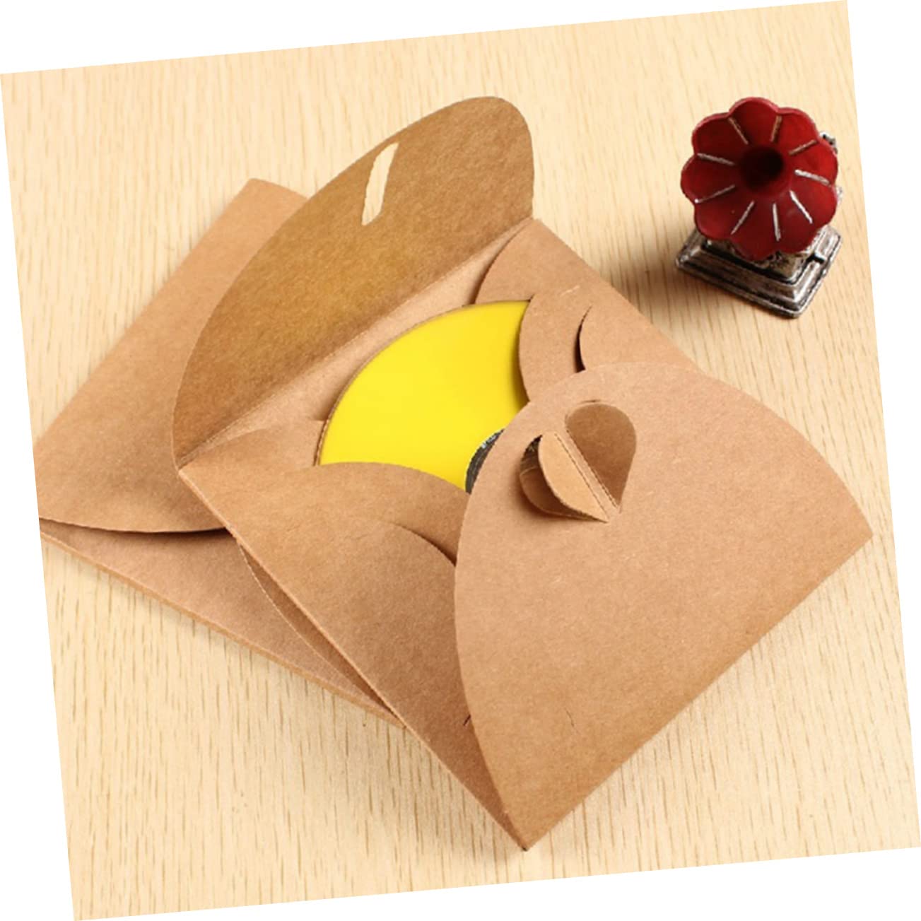 KICHOUSE 200 Pcs Eco-Friendly Kraft Paper CD/DVD Sleeves - Acid-Free Cardboard Storage Cases for Disc Protection | Perfect for Music Collections, Movie Archives & Blank Media Storage | Organize Your CD/DVD Library at Home or Office
