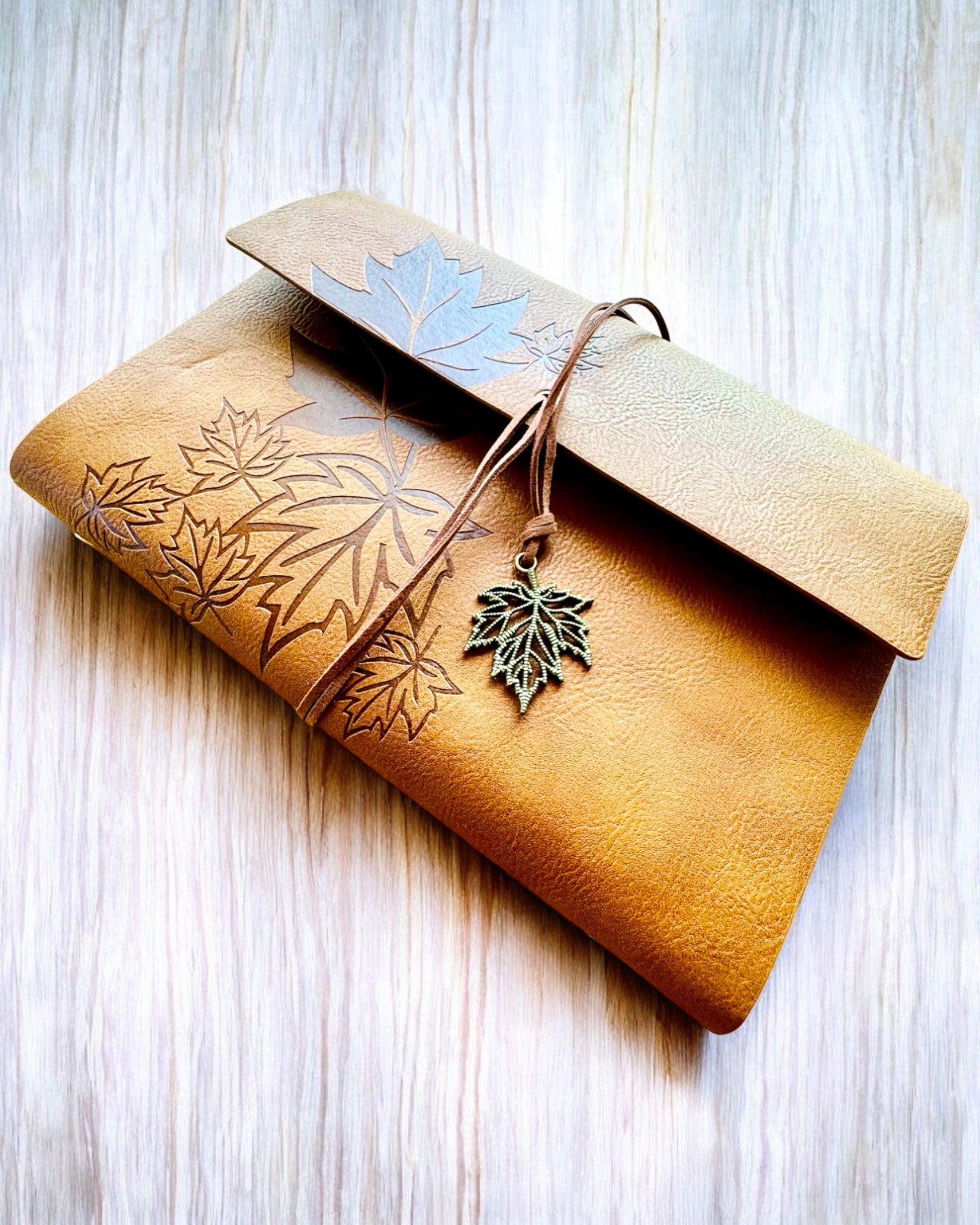 Personalized Engraved A5 Notebook - Autumn Leaves Design, Perfect Gift for Writers, Students & Professionals | Ideal for Journaling, Note-Taking & Creative Writing
