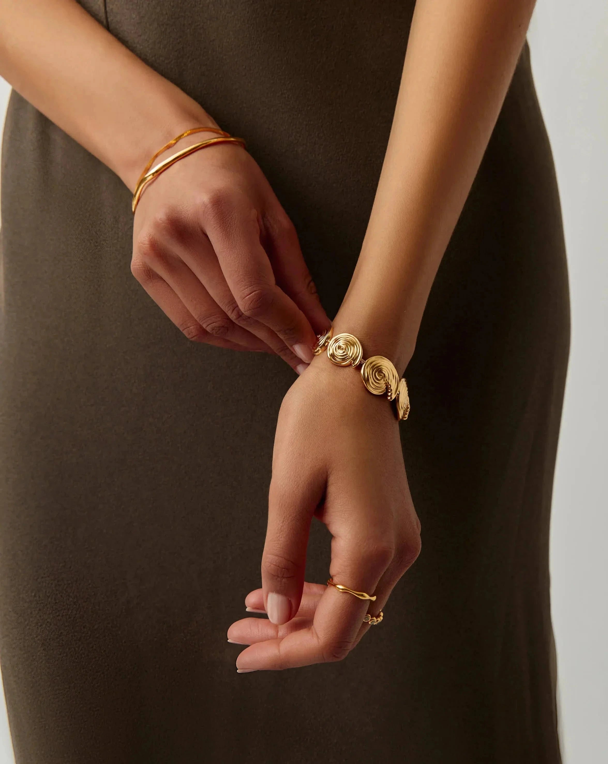18k Gold Plated Spiral Statement Chain Bracelet for Women - Elegant Fashion Jewelry for Parties, Weddings & Everyday Wear