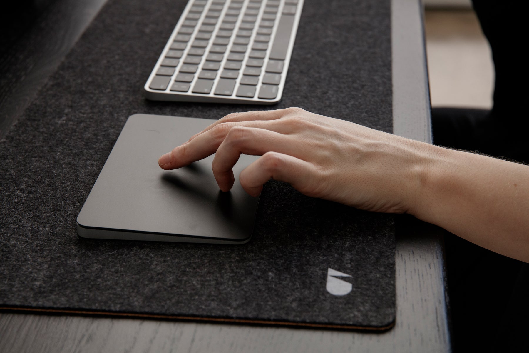 Premium Felt & Cork Desk Mat - Non-Slip, Eco-Friendly Office Accessory for Laptop, Keyboard & Mouse - Perfect for Home & Workspace Organization