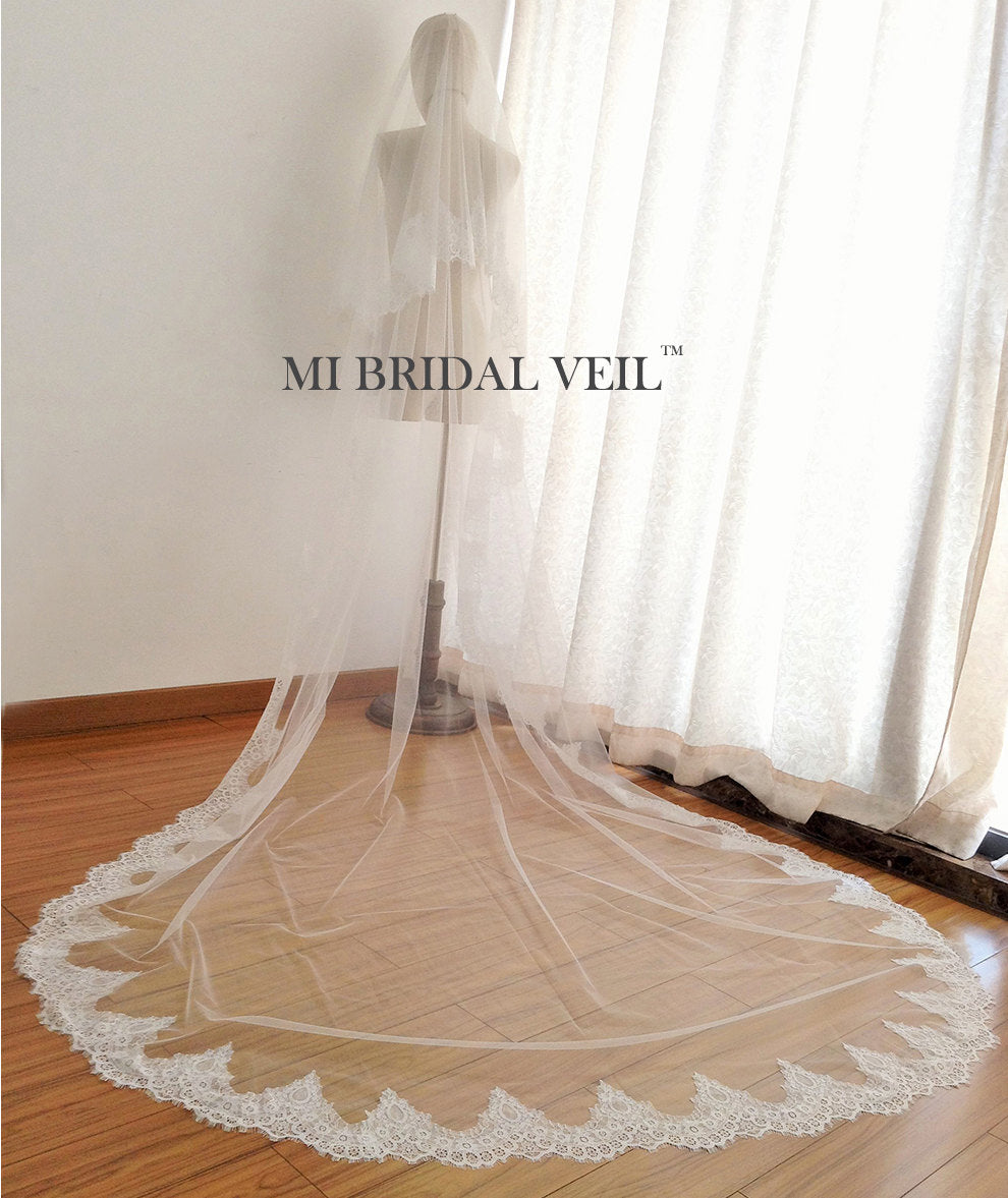 Elegant Cathedral Mantilla Lace Wedding Veil with Blusher - Perfect for Bridal Ceremonies, Church Weddings & Formal Events